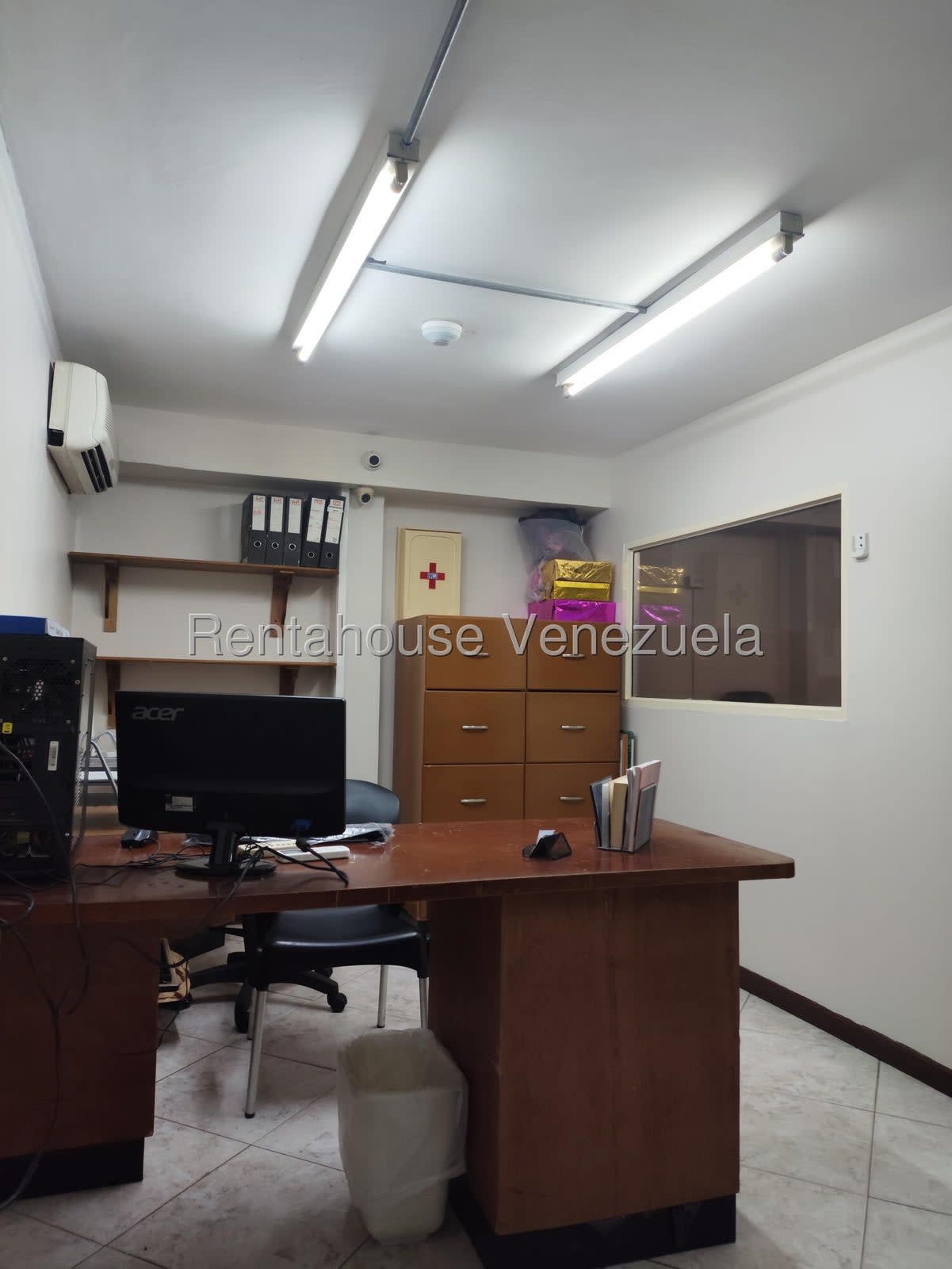 Local comercial en alquiler en Caracas (Parroquia Catedral), foto 3 de 12