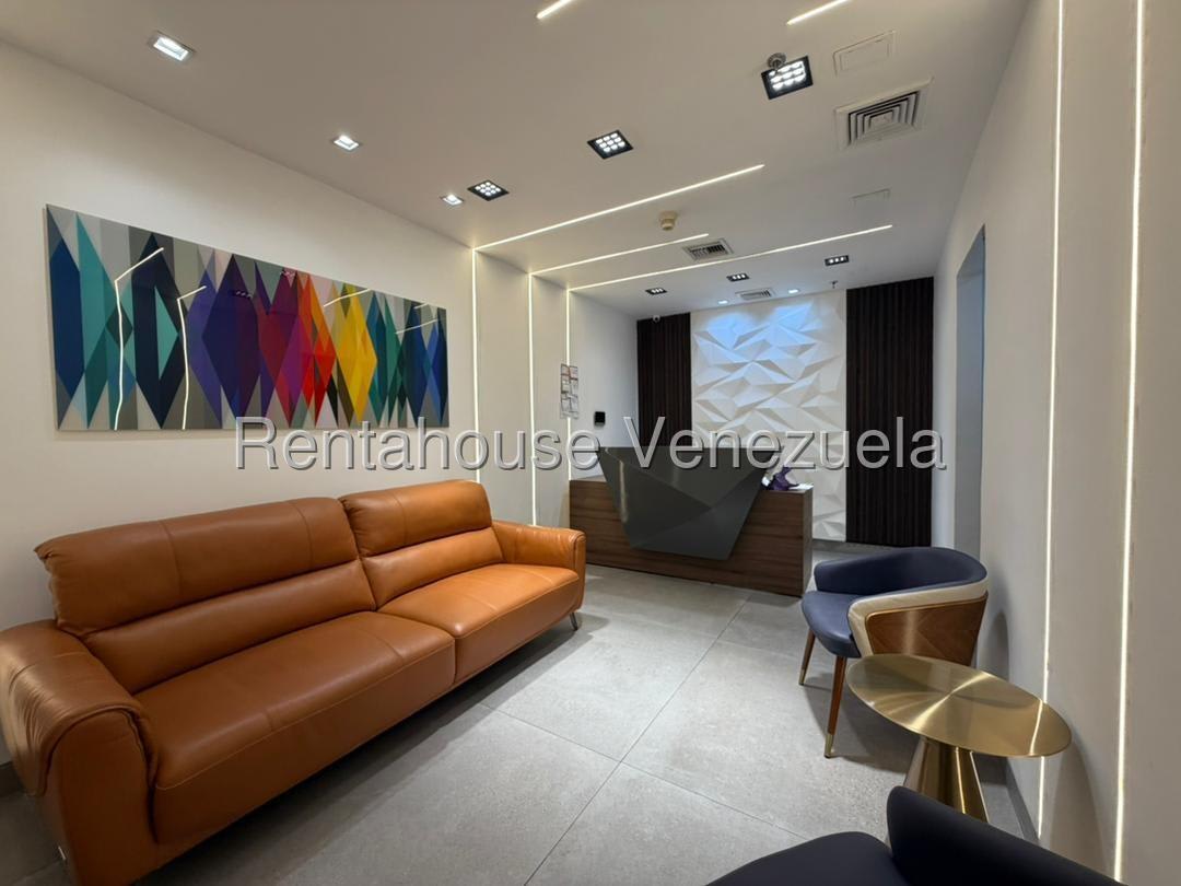 Oficina en venta en Caracas (Los Palos Grandes), foto 2 de 12