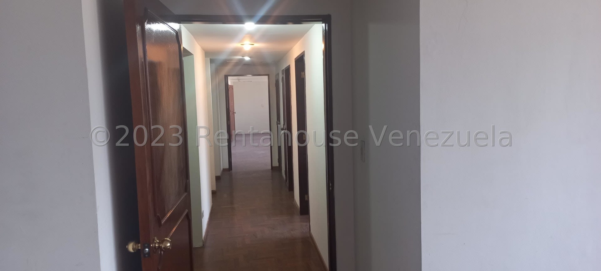 Local comercial en venta en Caracas (Parroquia Catedral), foto 3 de 12