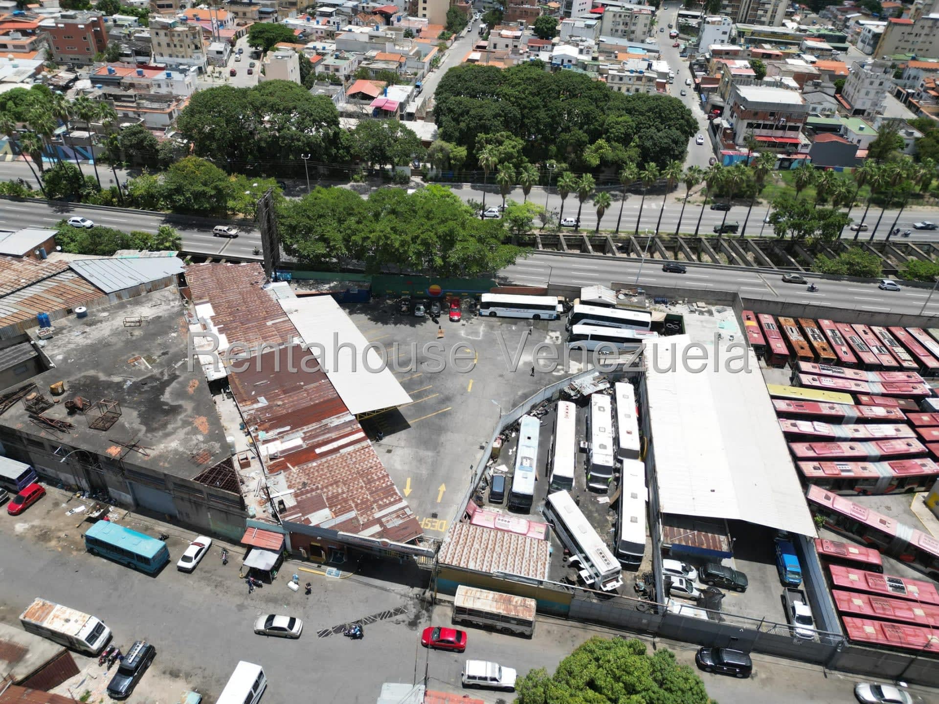 Local comercial en venta en Caracas (San Martin), foto 2 de 12