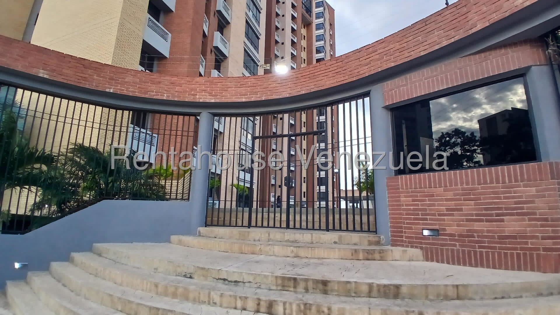 Apartamento en venta en Barquisimeto (Triangulo del Este), foto 1 de 12