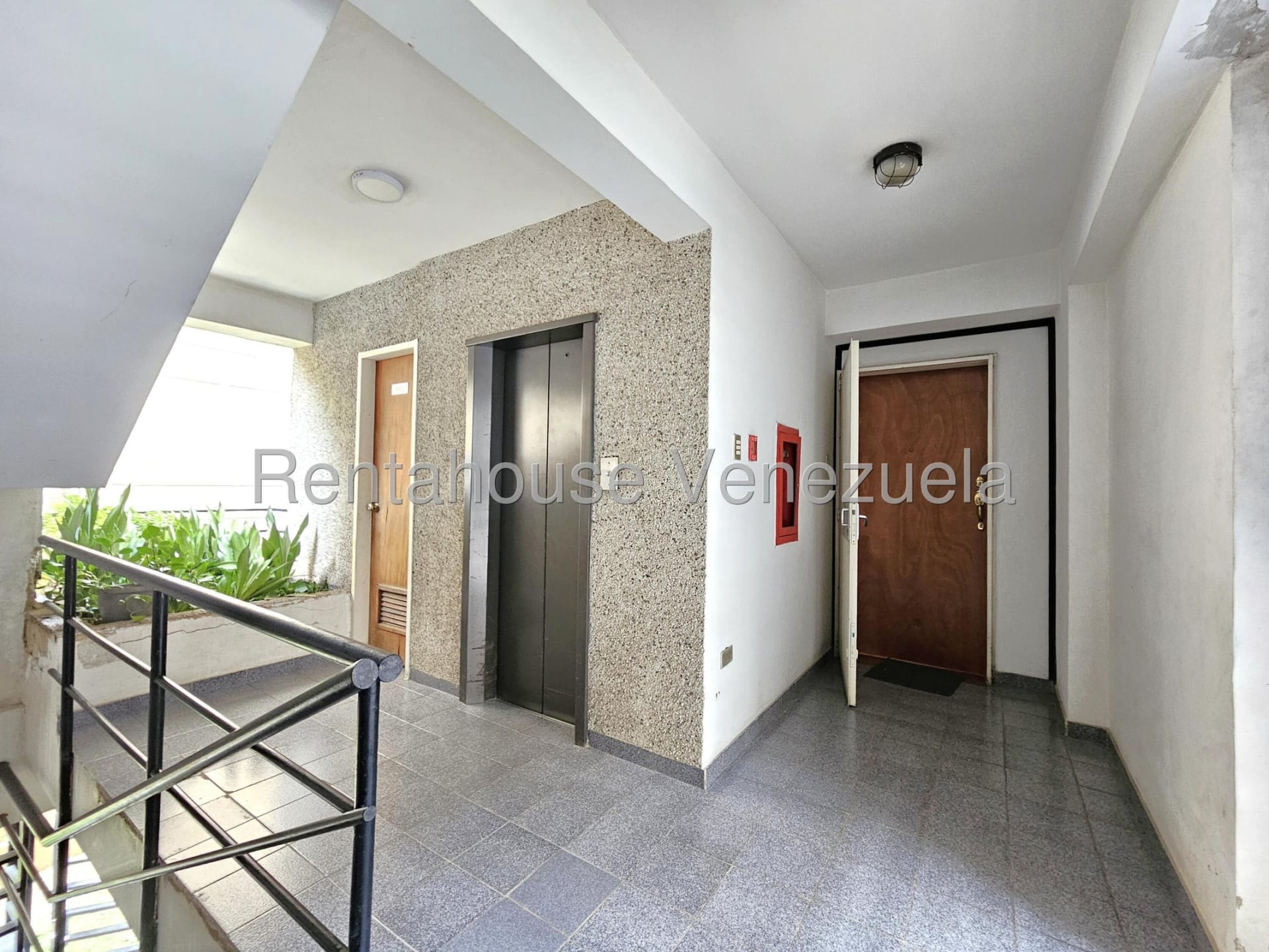 Apartamento en venta en Barquisimeto (Club Hipico Las Trinitarias), foto 3 de 12