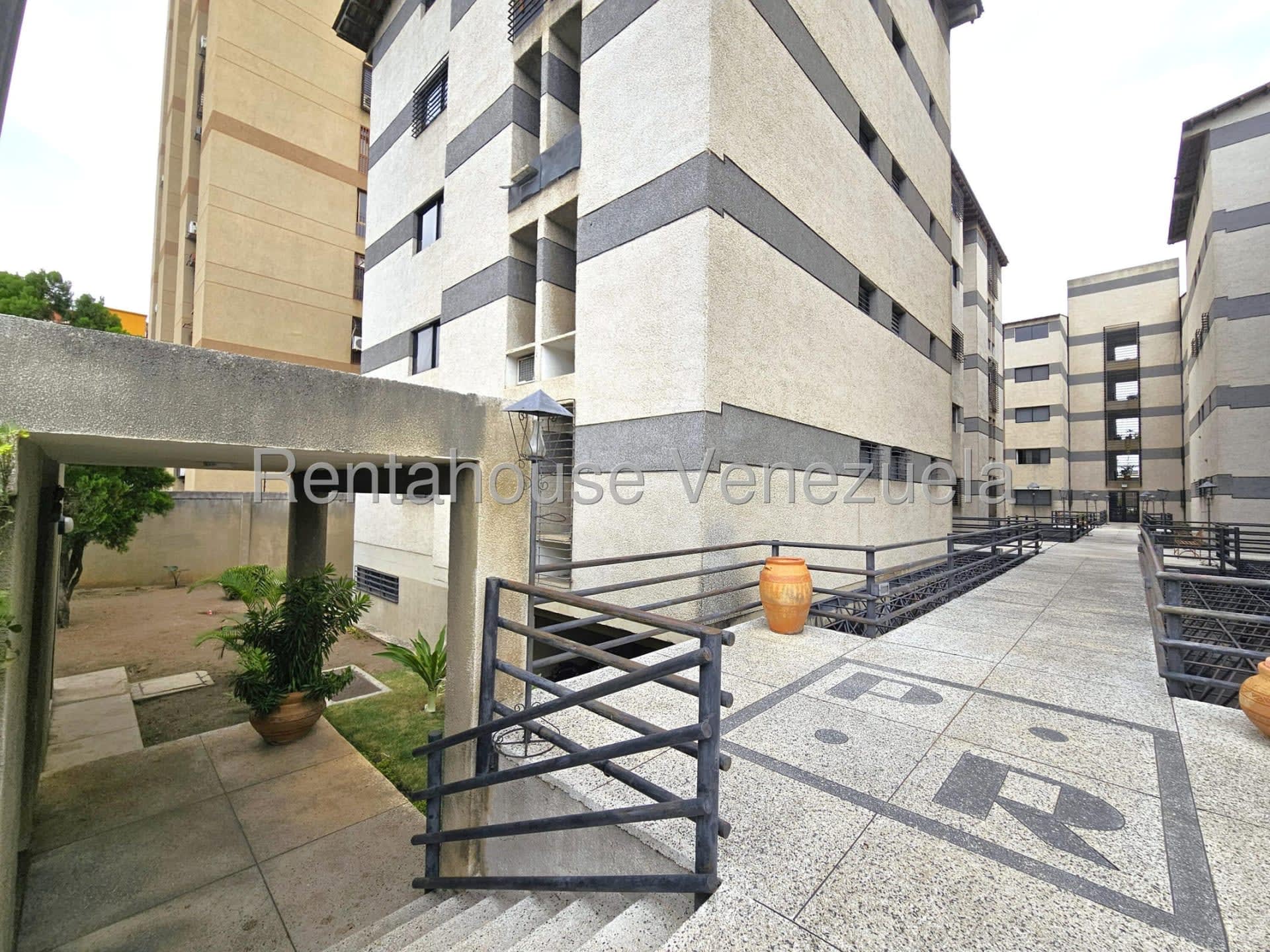 Apartamento en venta en Barquisimeto (Club Hipico Las Trinitarias), foto 2 de 12