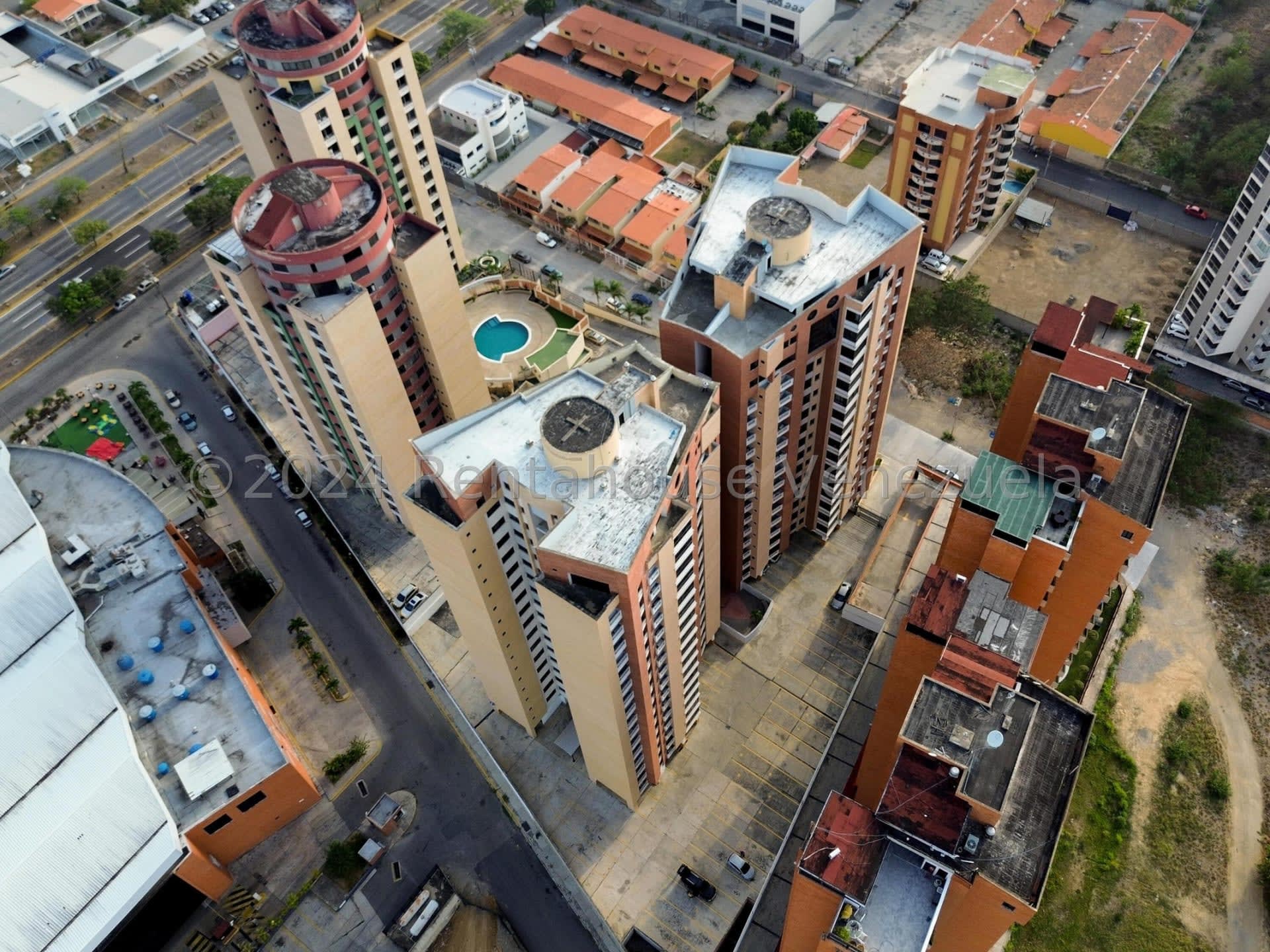 Apartamento en venta en Barquisimeto (Triangulo del Este), foto 2 de 12