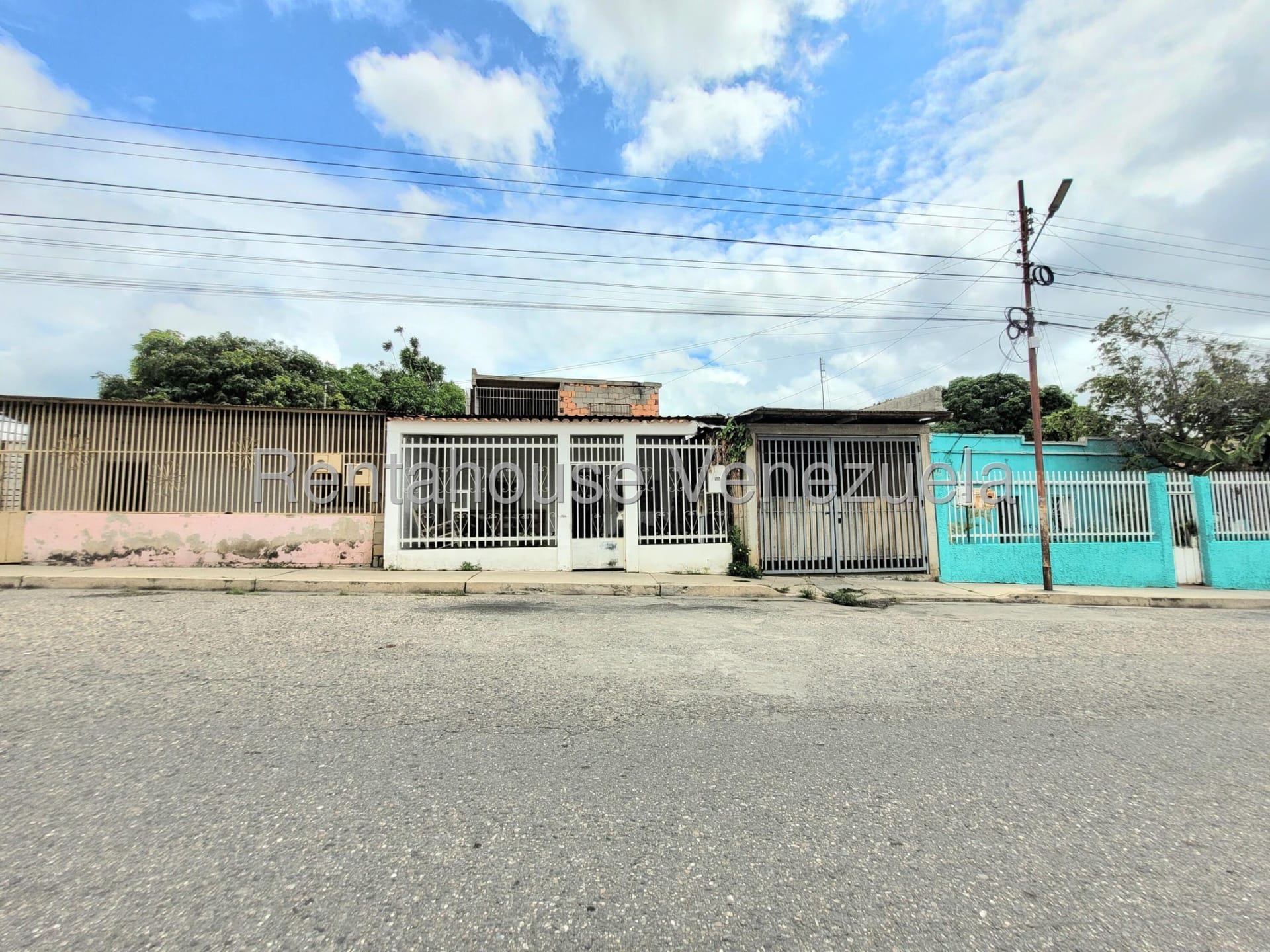 Casa en venta en Barquisimeto (Zona Industrial 1), foto 1 de 12