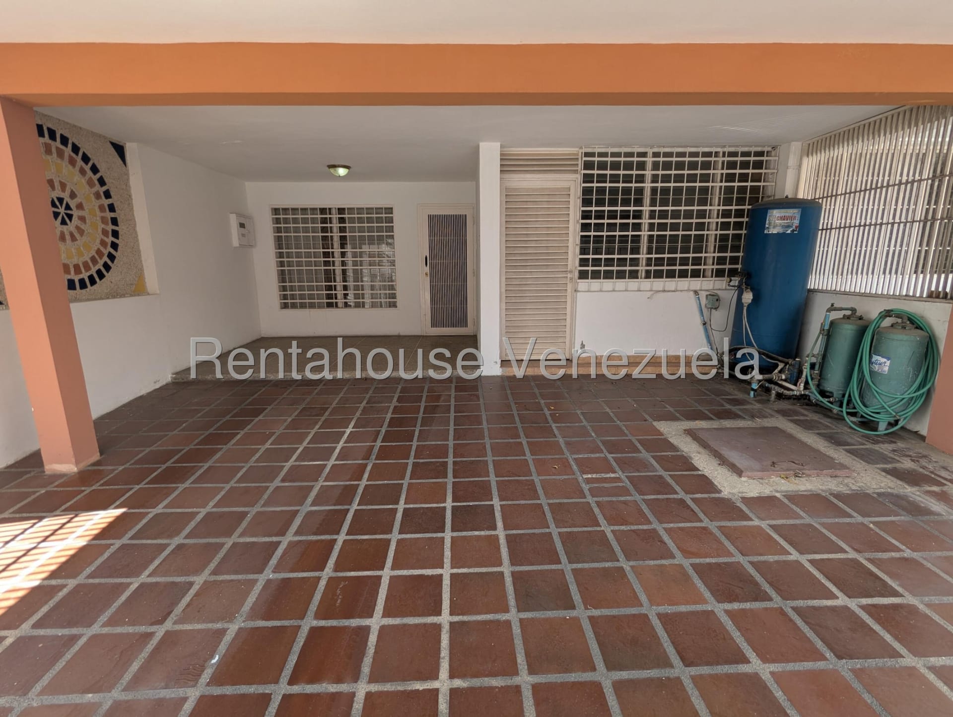 Casa en venta en Barquisimeto (La Rosaleda), foto 1 de 12