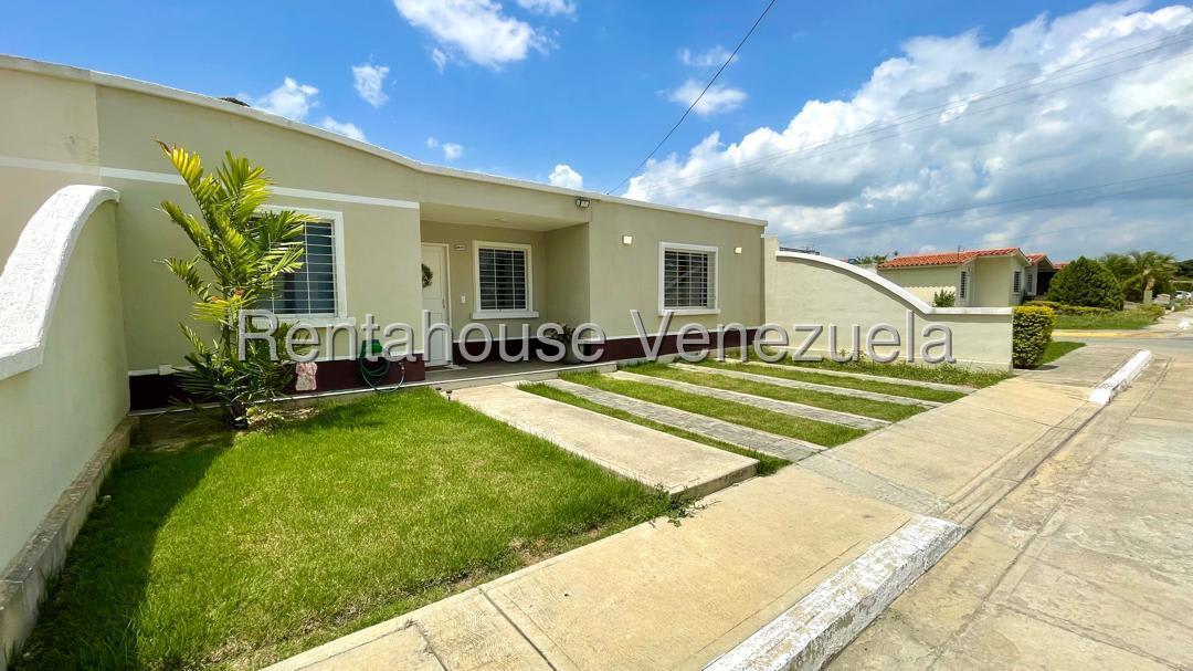 Casa en venta en Cabudare (Terrazas de la Ensenada), foto 2 de 12