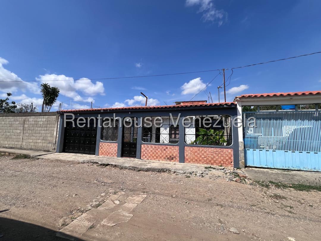 Casa en venta en Barquisimeto (Parroquia El Cuji), foto 2 de 12
