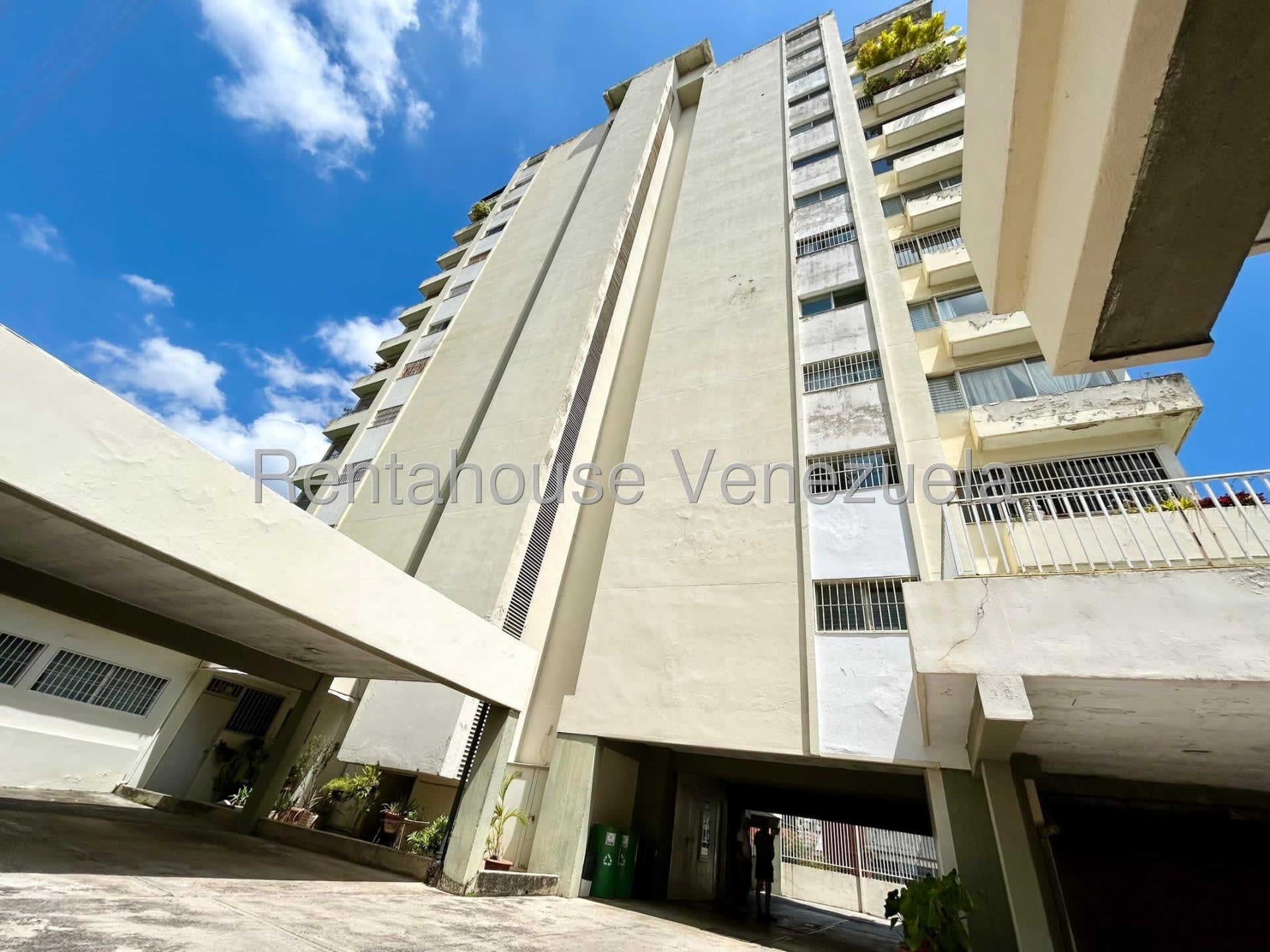 Apartamento en venta en Caracas (La Urbina), foto 1 de 12
