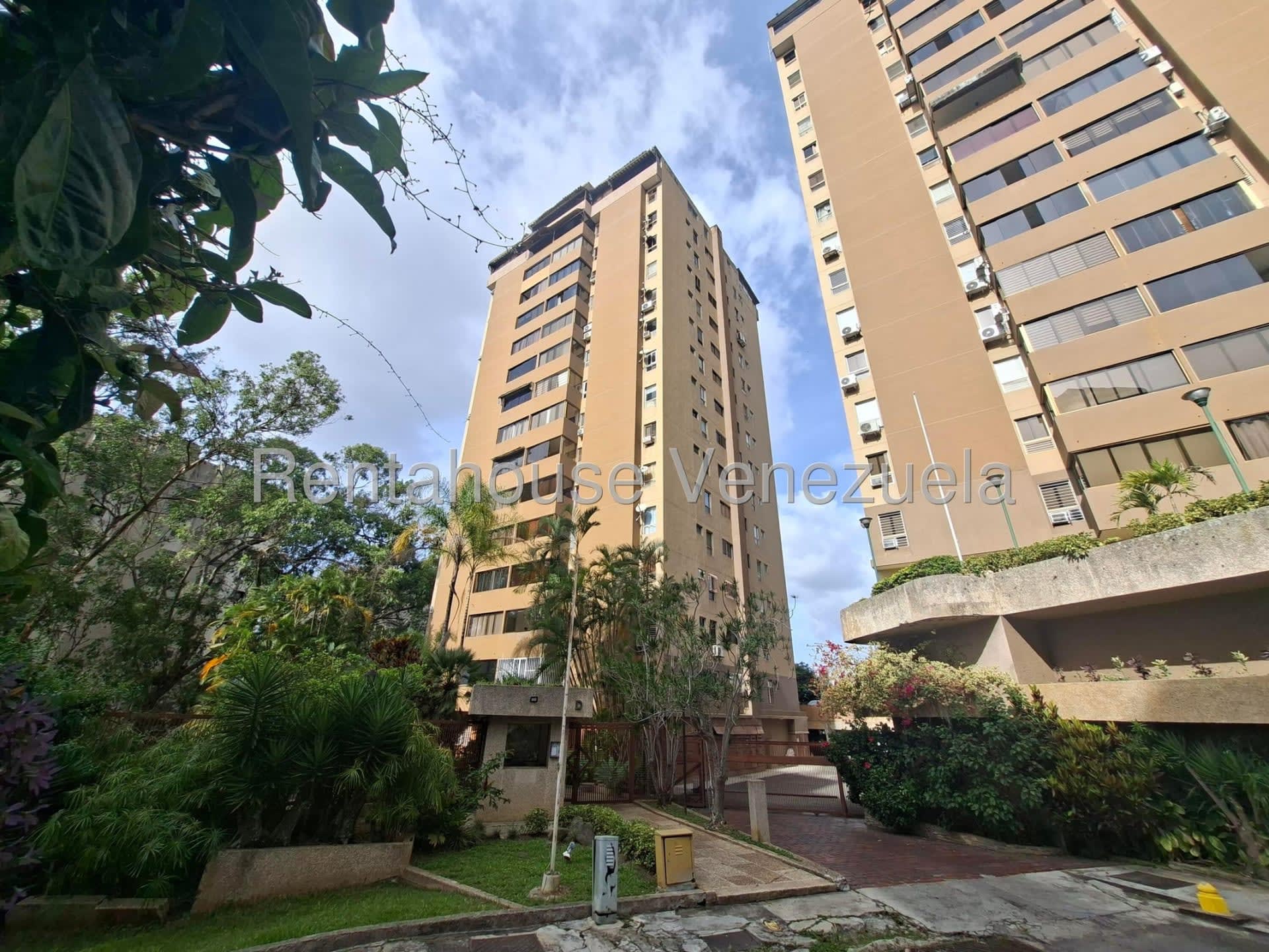 Apartamento en venta en Caracas (Los Naranjos del Cafetal), foto 1 de 12