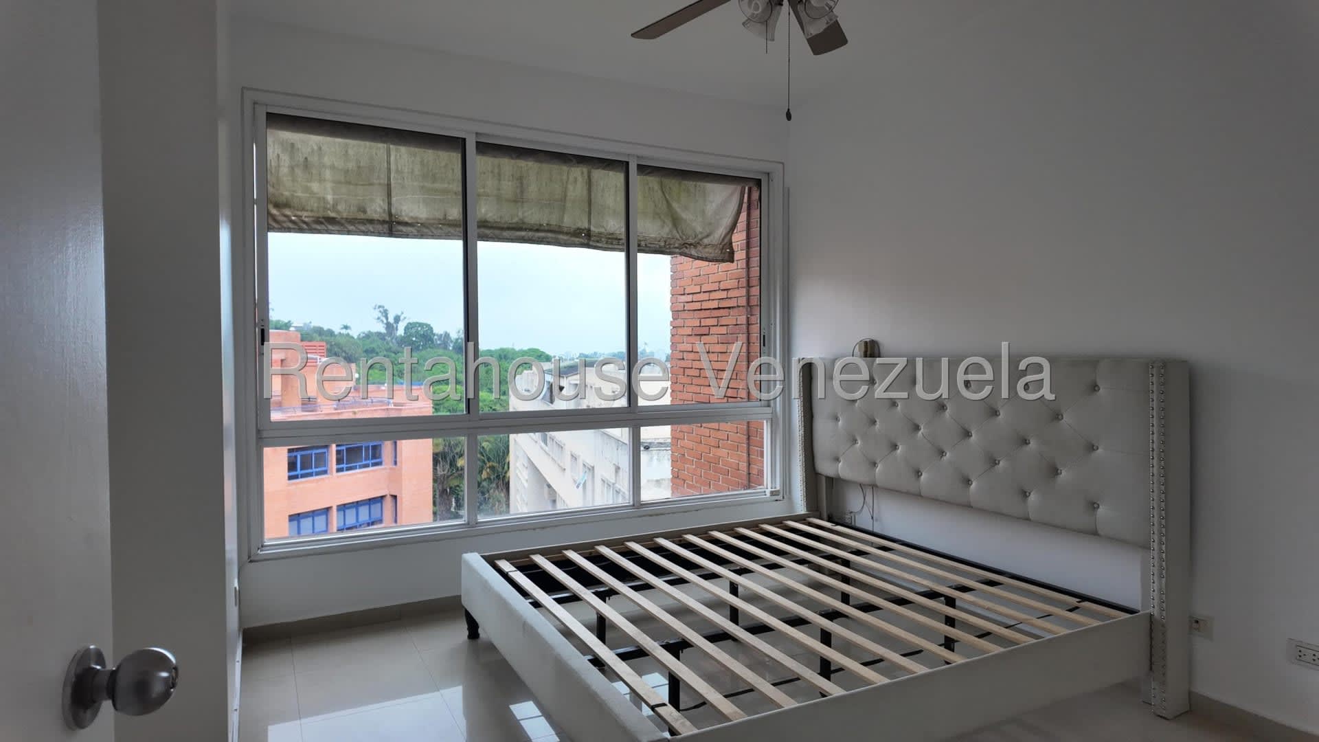 Apartamento en venta en Caracas (La Lagunita Country Club), foto 4 de 12