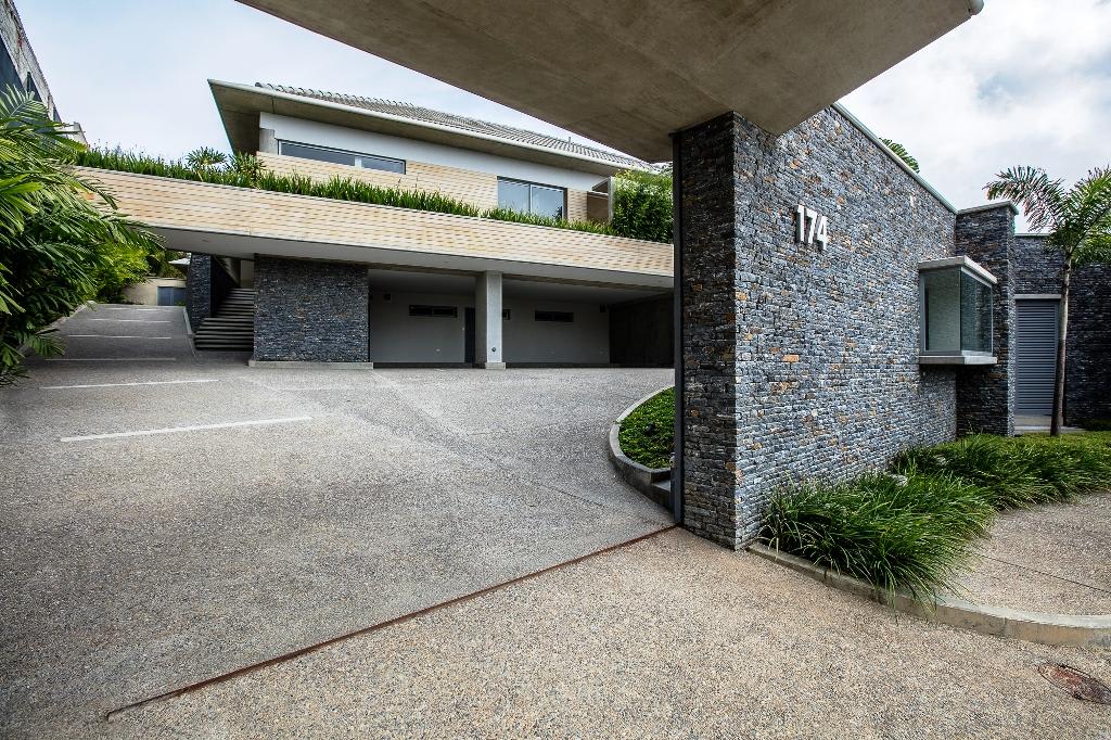 Casa en venta en Caracas (La Lagunita Country Club), foto 2 de 12