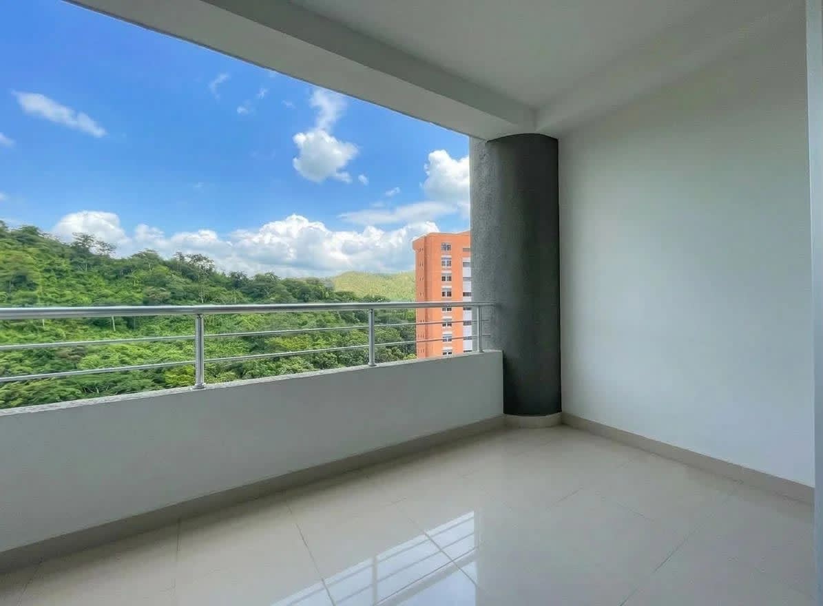 Apartamento en venta en Valencia (Urb. El Bosque), foto 2 de 12