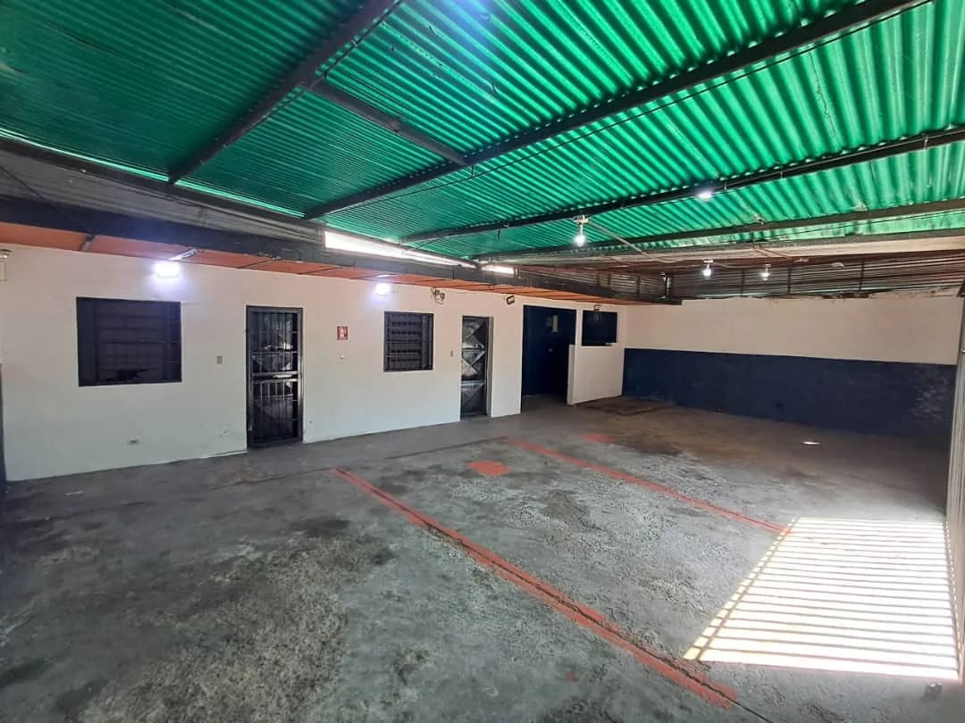 Local comercial en venta en Naguanagua (Av. Bolívar), foto 3 de 7