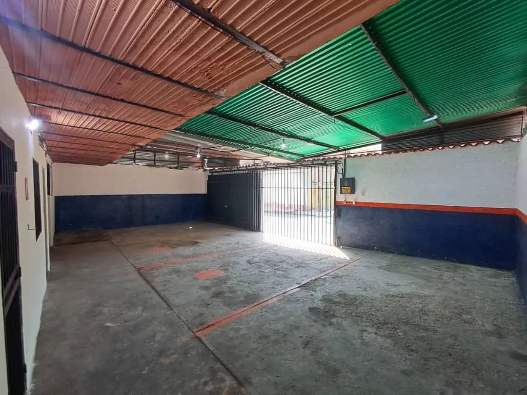 Local comercial en venta en Naguanagua (Av. Bolívar), foto 4 de 7