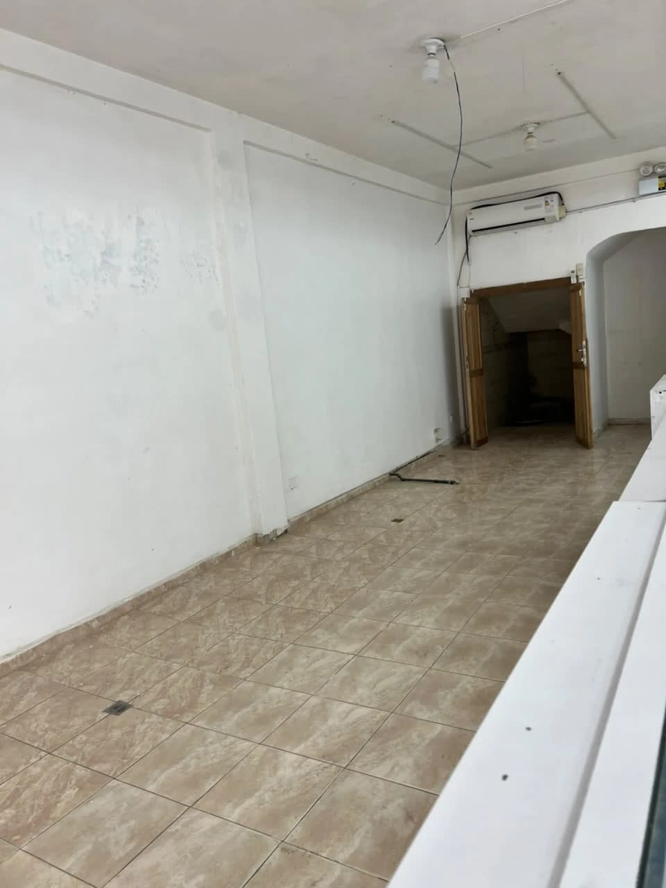 Local comercial en alquiler en Naguanagua (Av. Bolívar), foto 5 de 6