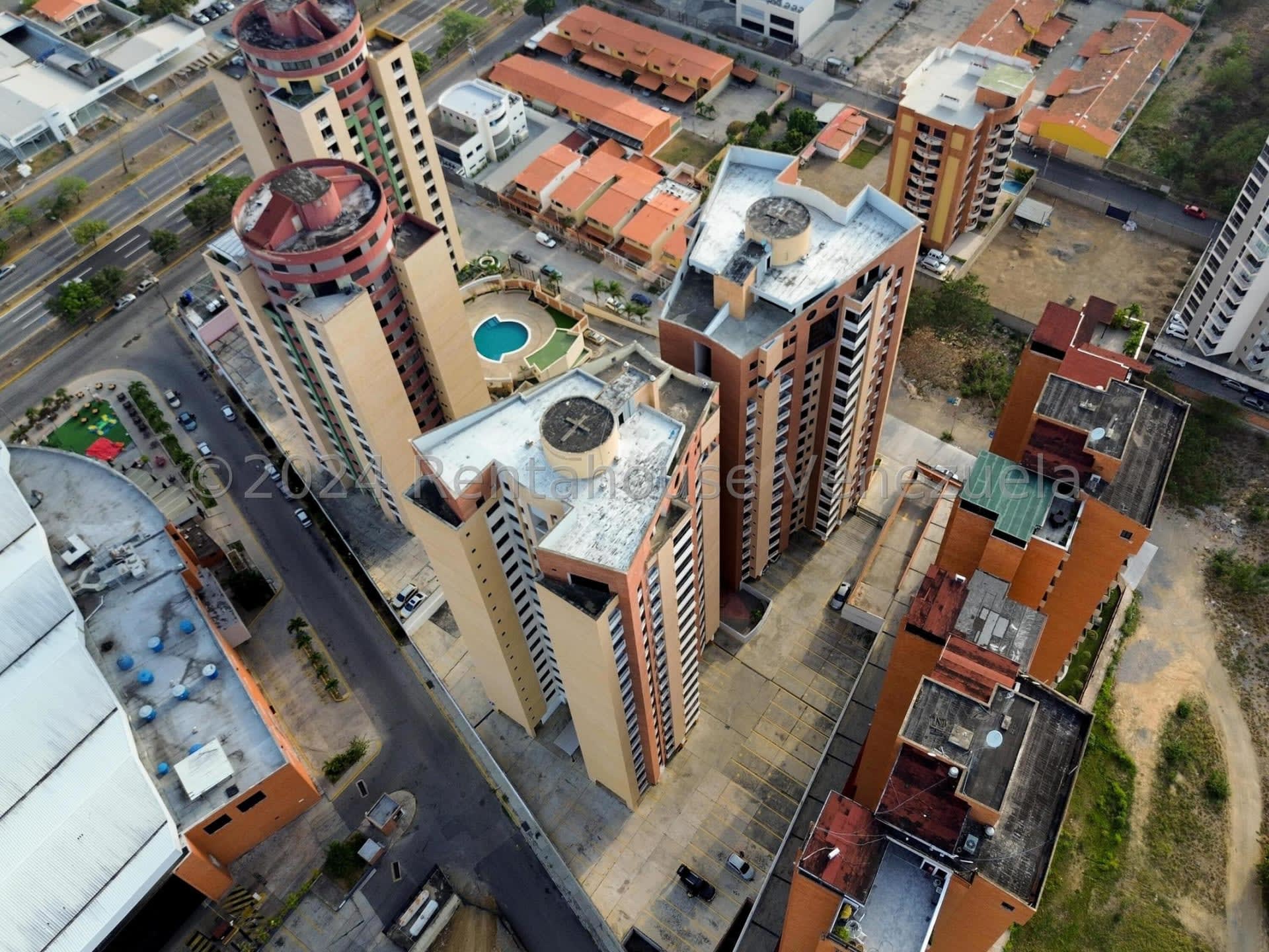 Apartamento en venta en Barquisimeto (Triangulo del Este), foto 2 de 12