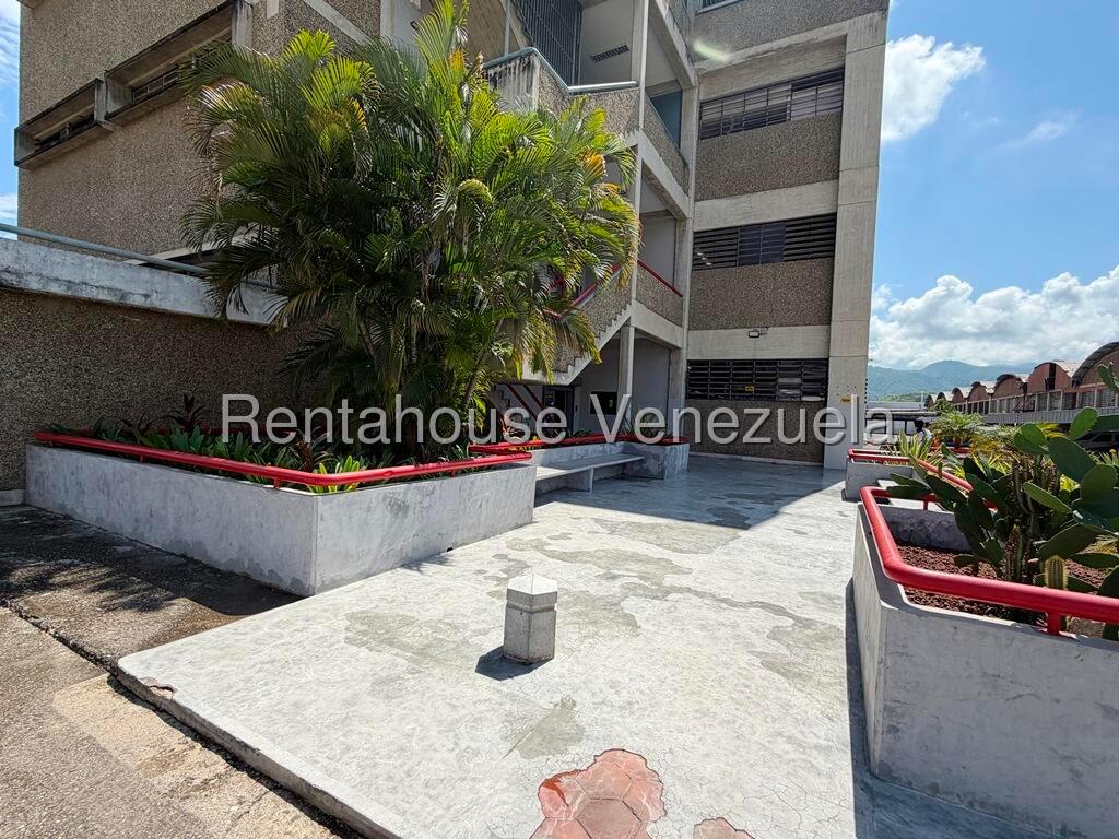 Local comercial en venta en Guarenas (El Marques), foto 2 de 12