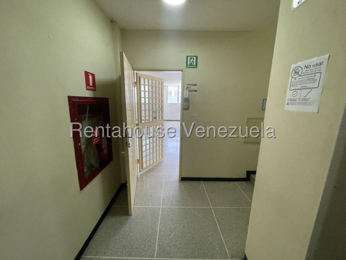 Local comercial en alquiler en Caracas (La Urbina), foto 2 de 12