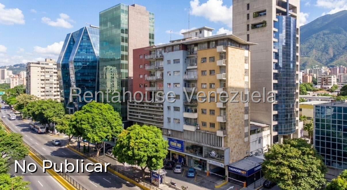 Local comercial en venta en Caracas (El Rosal), foto 1 de 12