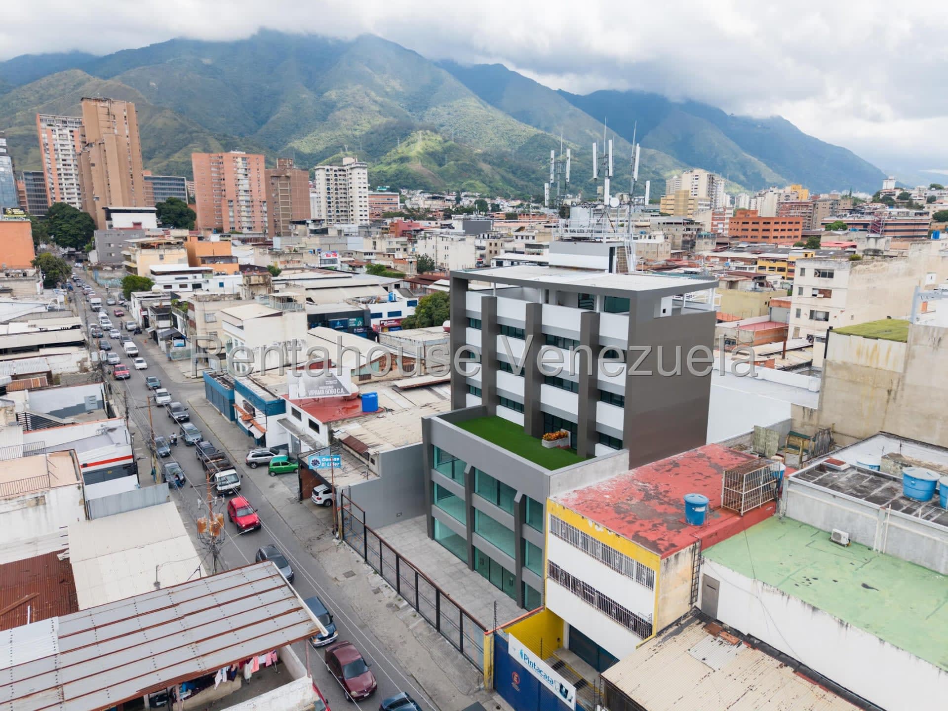 Local comercial en venta en Caracas (Boleita Sur), foto 2 de 12