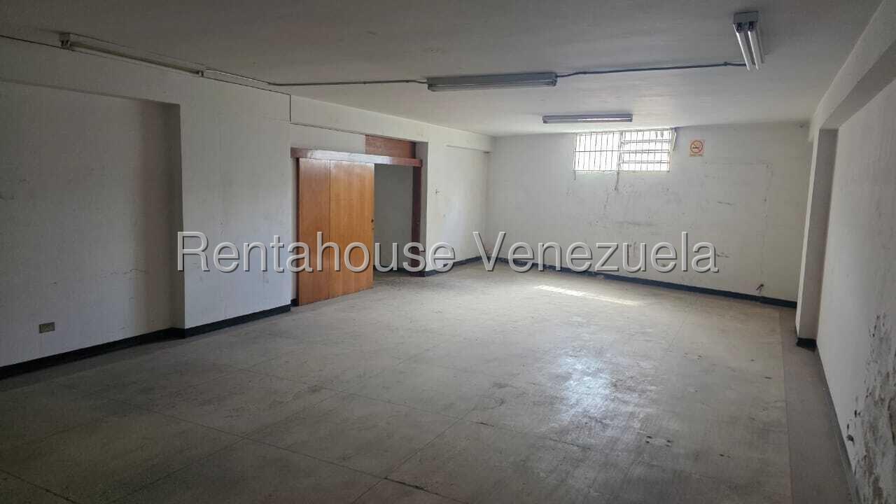 Local comercial en venta en Caracas (La Trinidad), foto 3 de 8