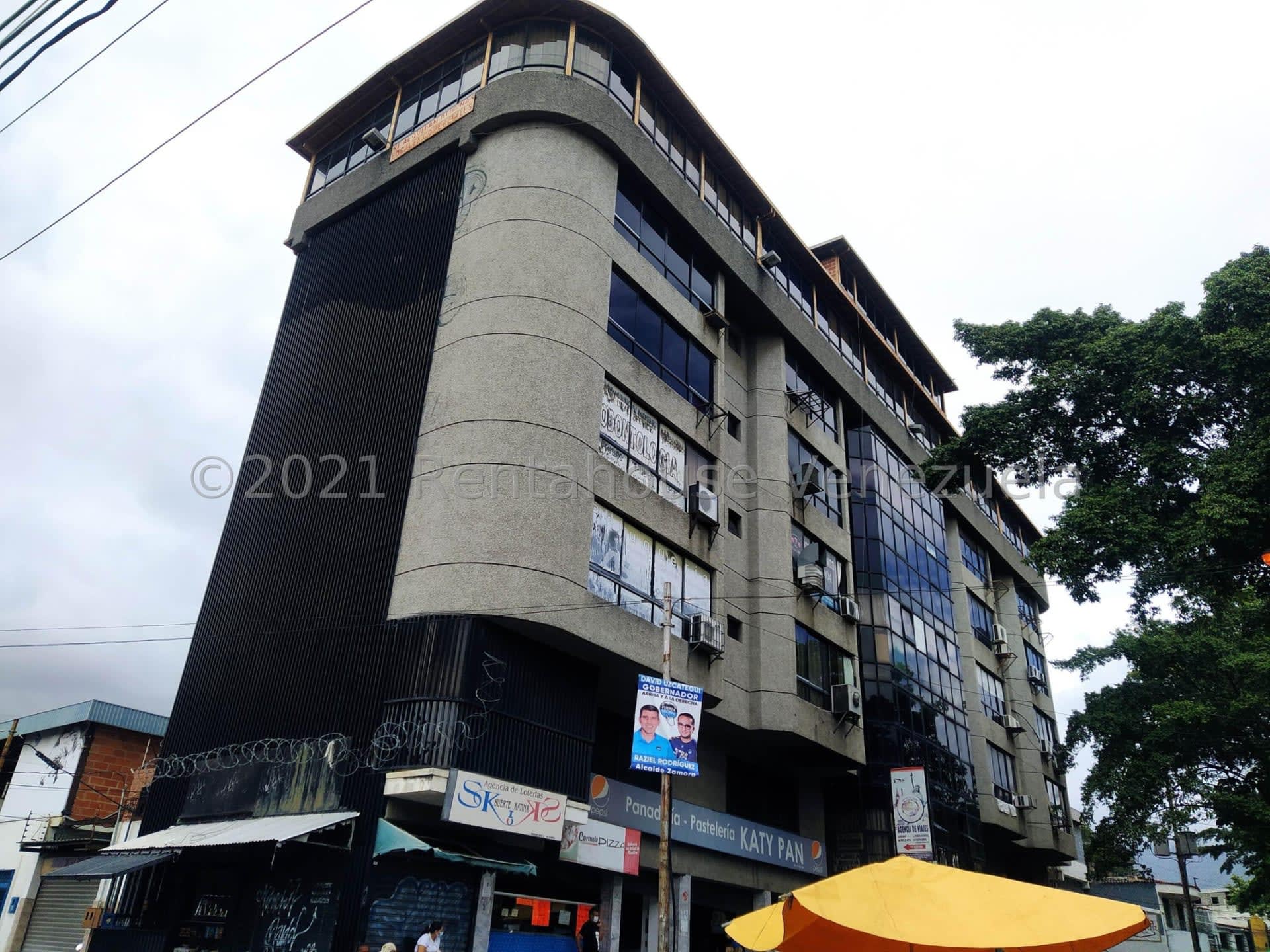 Local comercial en venta en Guatire, foto 1 de 12