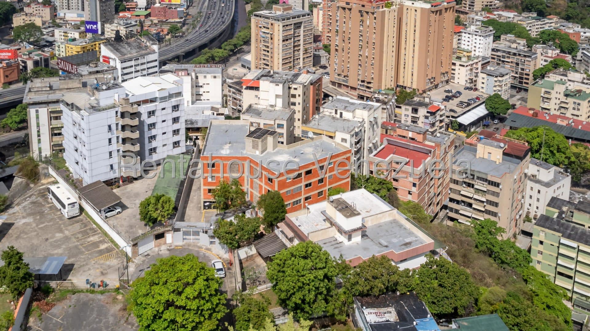Local comercial en venta en Caracas (Colinas de Bello Monte), foto 2 de 12