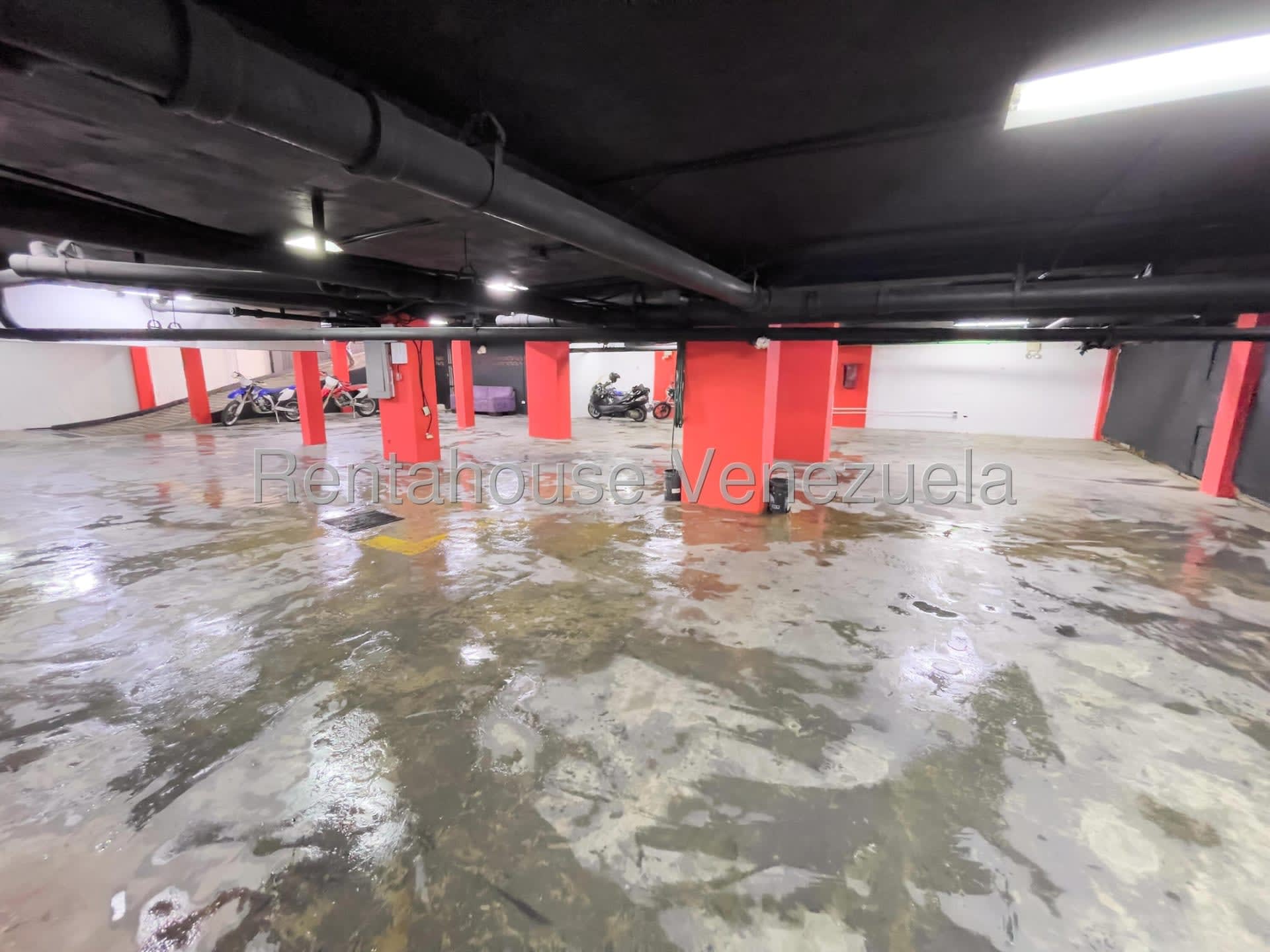 Local comercial en venta en Caracas (El Recreo), foto 3 de 12
