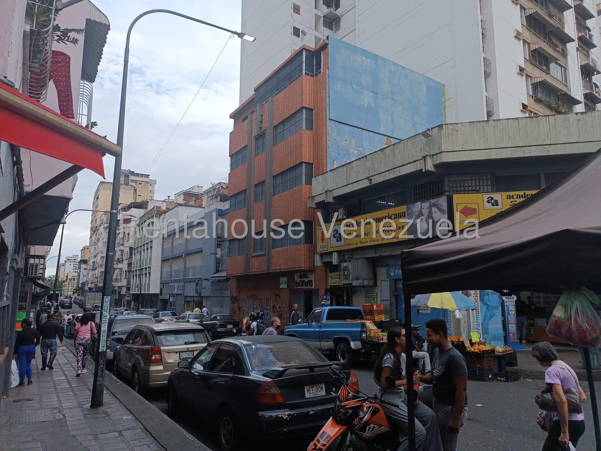 Local comercial en alquiler en Caracas (Parroquia La Candelaria), foto 2 de 12