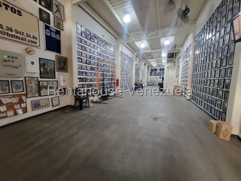 Local comercial en venta en Caracas (Puente Hierro), foto 2 de 12