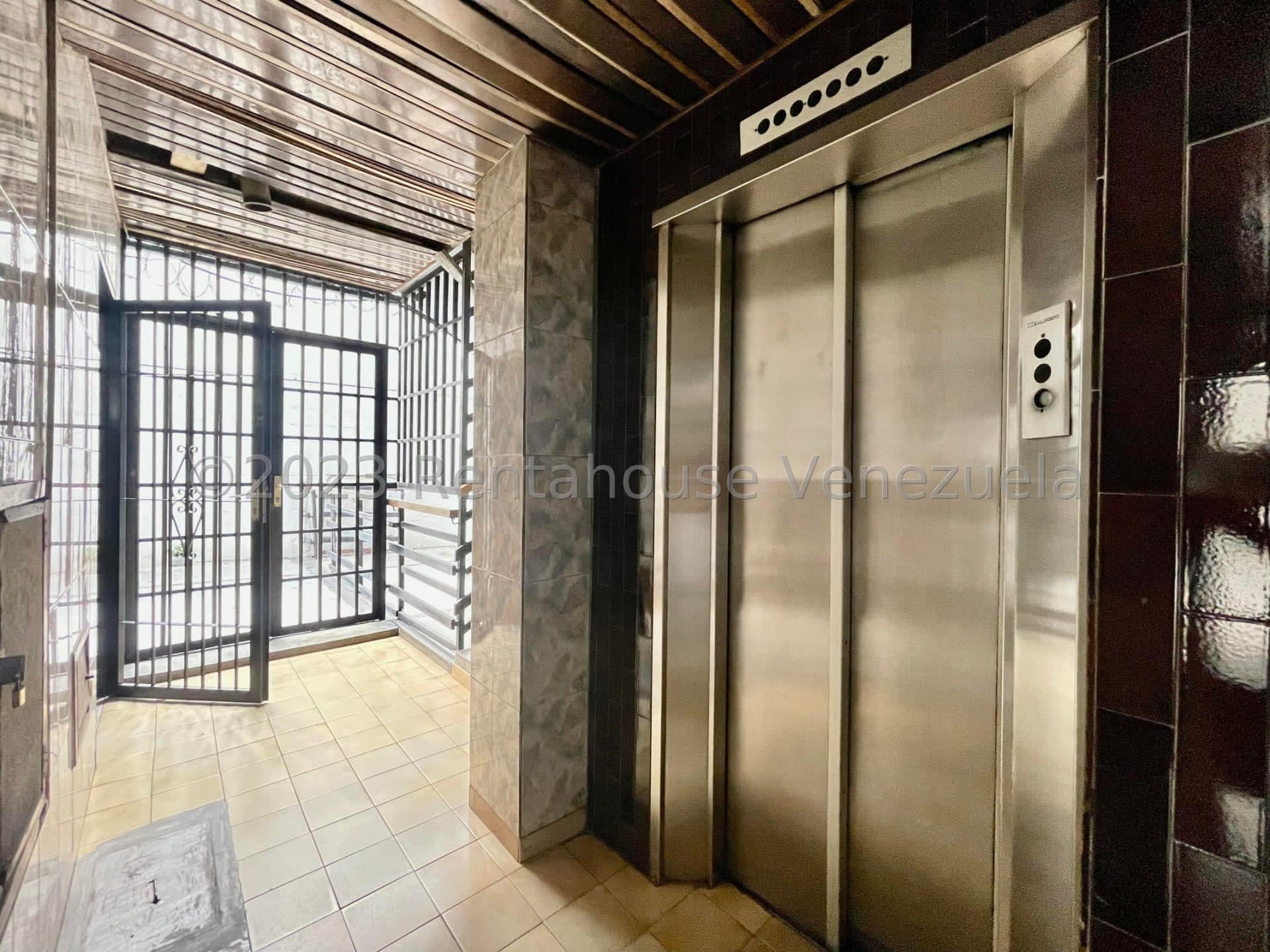 Local comercial en venta en Caracas (Colinas de Bello Monte), foto 5 de 12