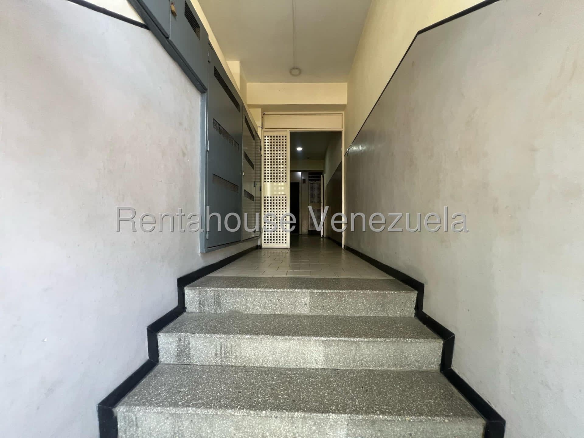 Local comercial en venta en Guarenas, foto 2 de 12