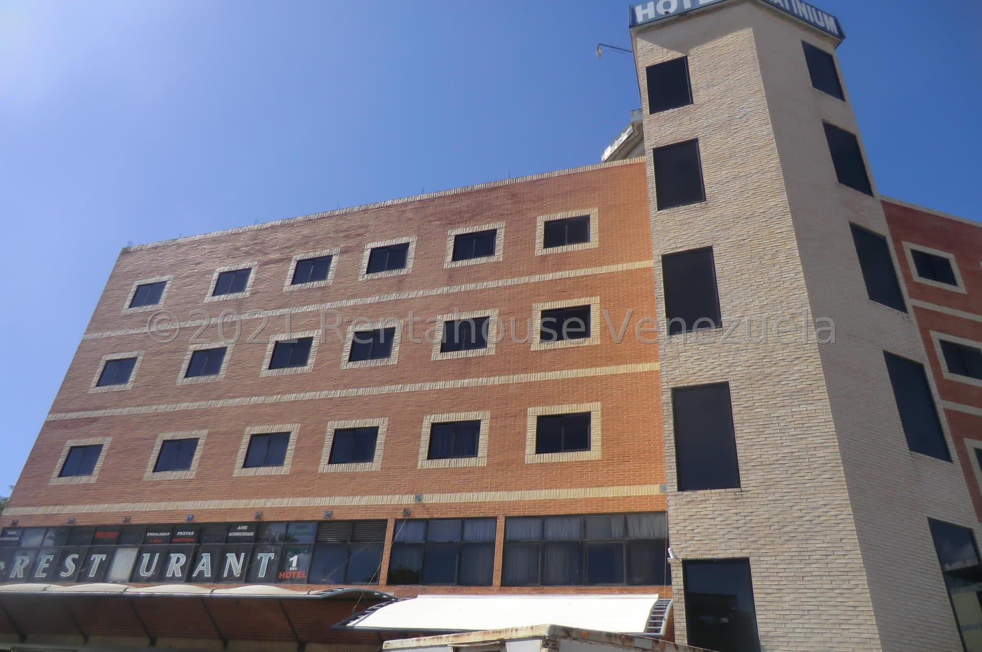 Local comercial en venta en Guatire, foto 1 de 12