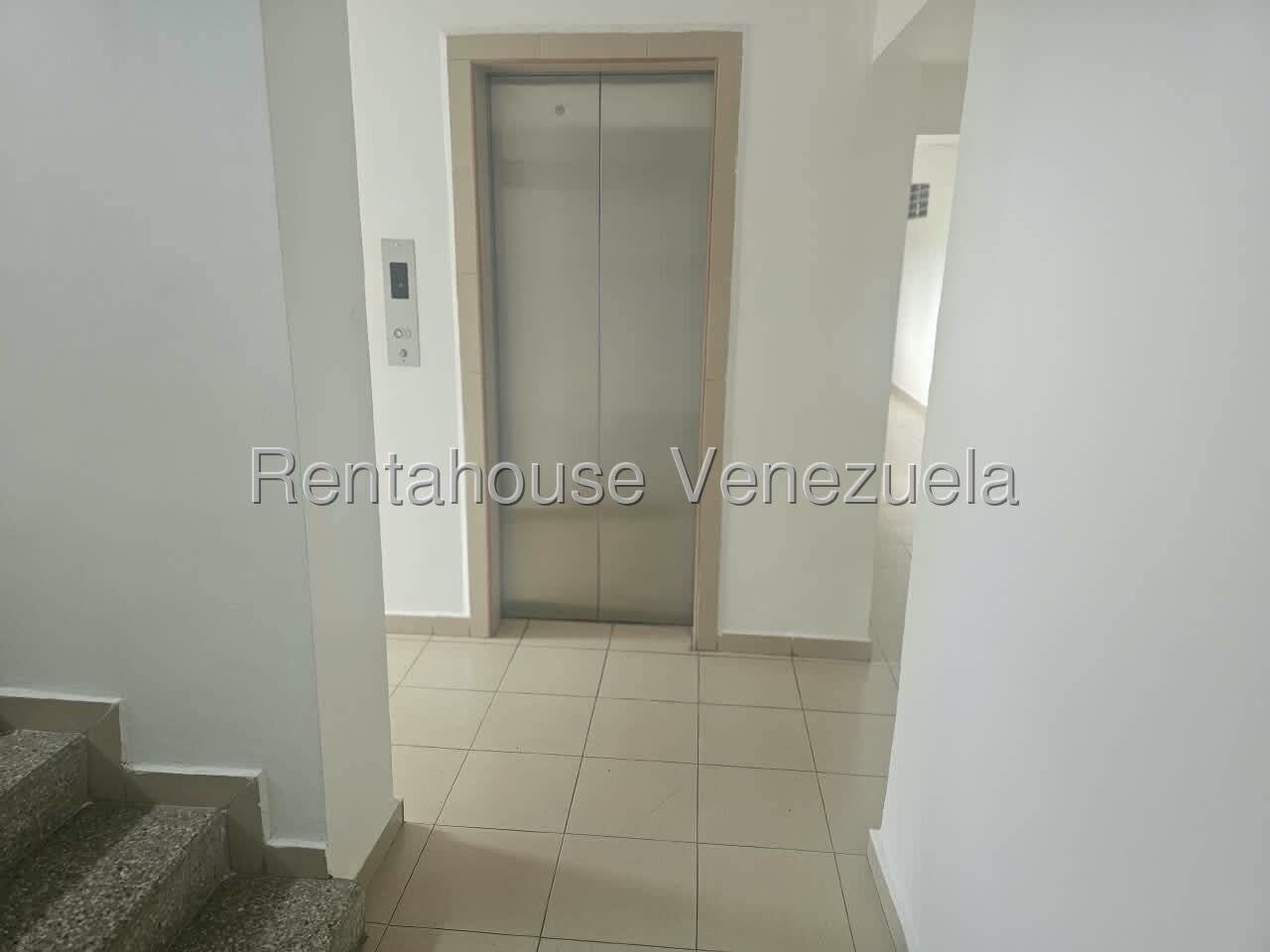 Apartamento en venta en Caracas (Colinas de La Tahona), foto 2 de 12