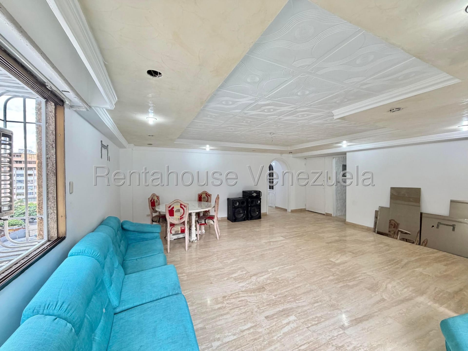 Apartamento en venta en Caracas (La Urbina), foto 1 de 12