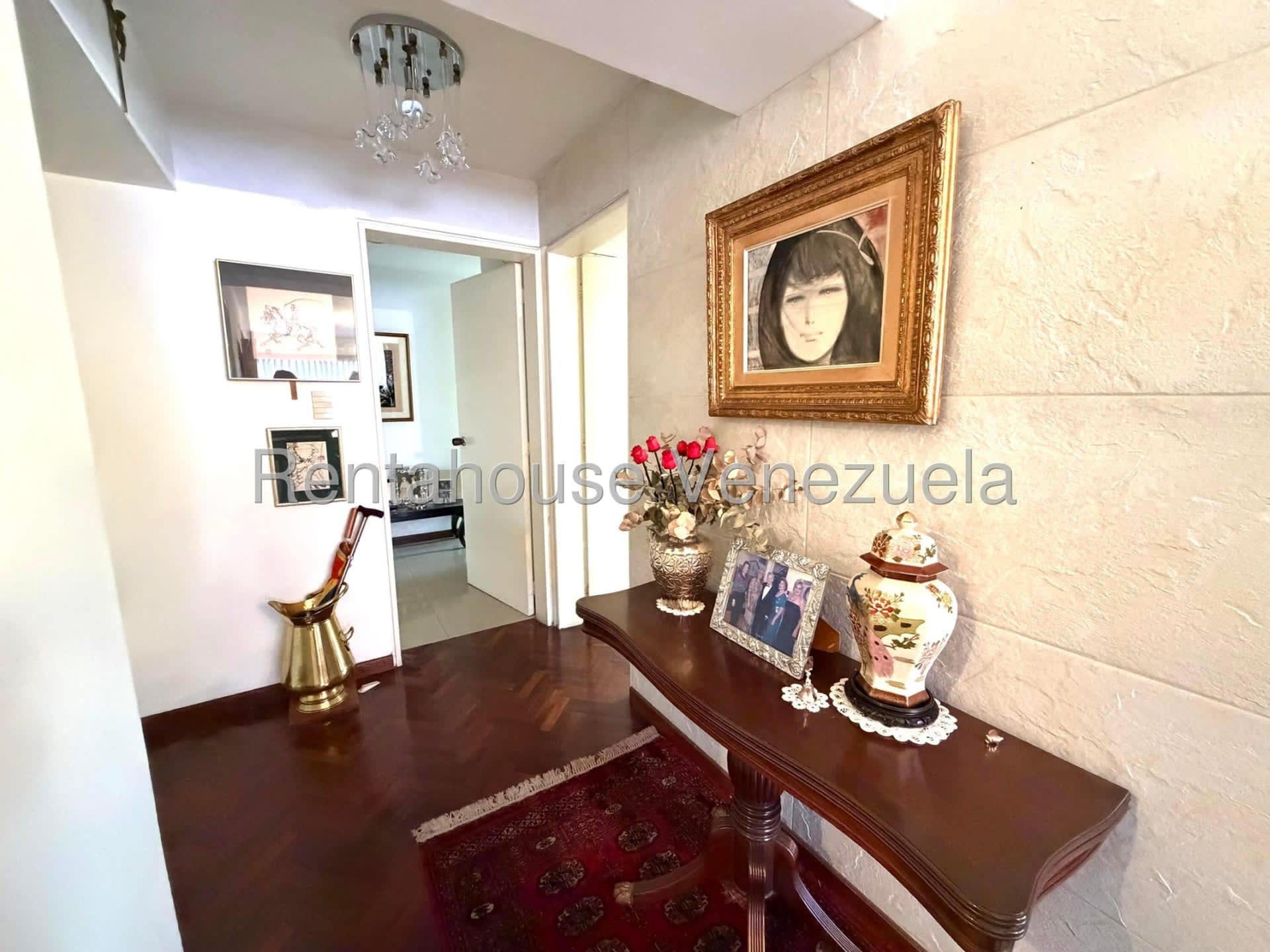 Apartamento en venta en Caracas (Las Mesetas de Santa Rosa de Lima), foto 5 de 12