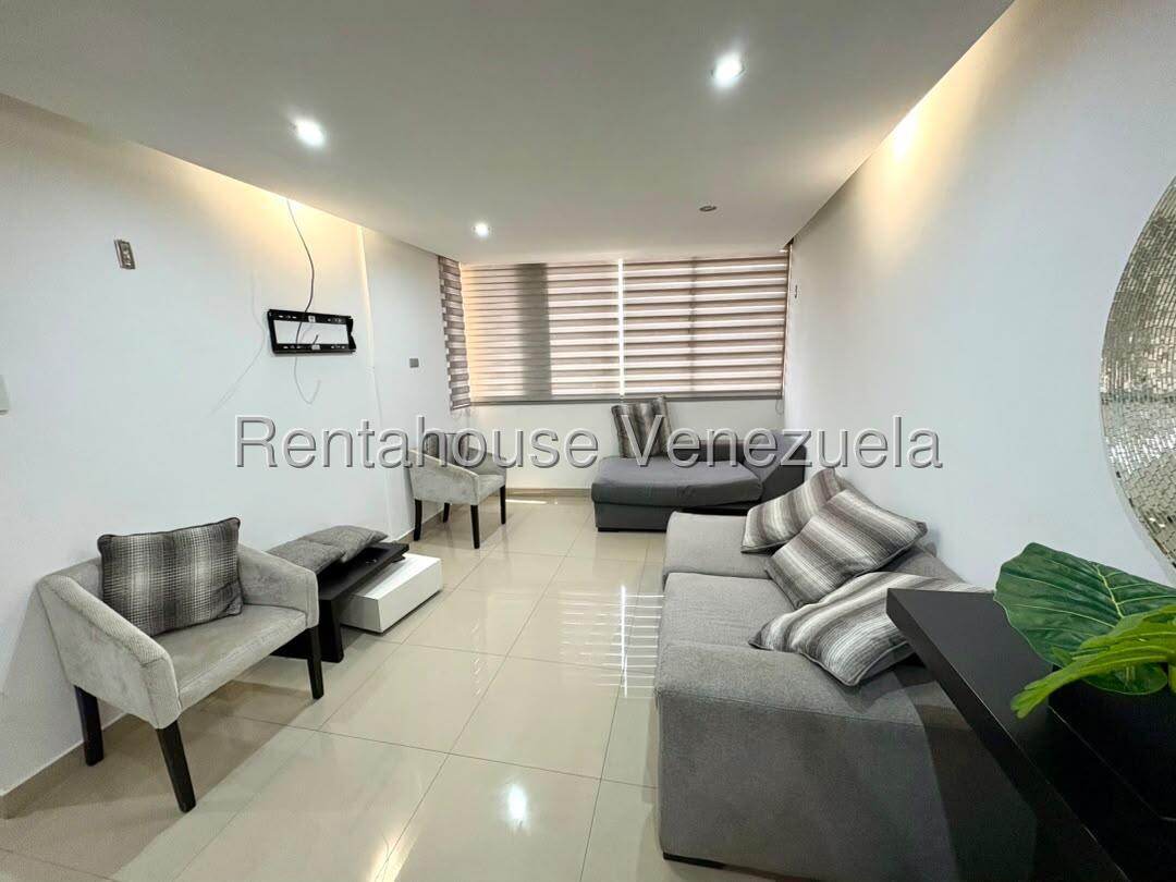 Apartamento en alquiler en Barquisimeto (Zona Este), foto 2 de 12