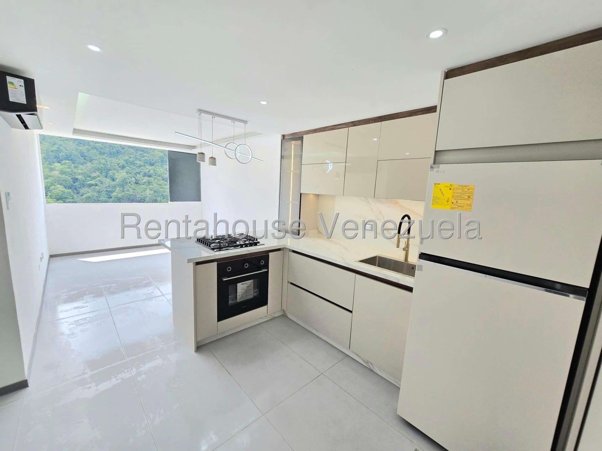 Apartamento en venta en Caracas (Los Naranjos Humboldt), foto 3 de 12