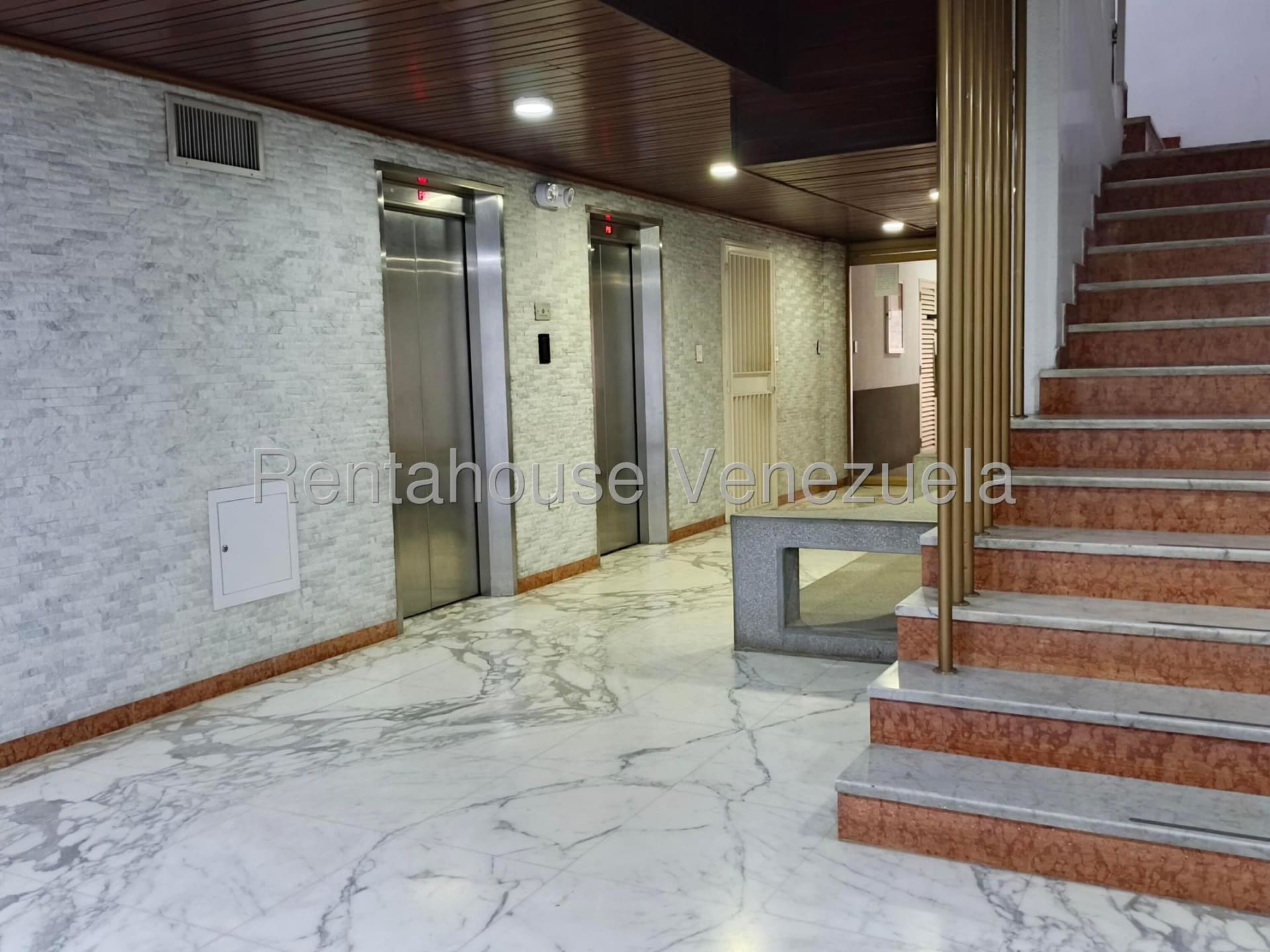 Apartamento en venta en Caracas (El Rosal), foto 5 de 12