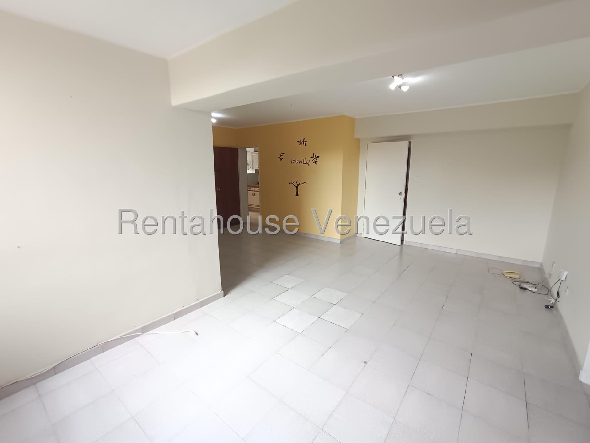 Apartamento en alquiler en San Antonio de Los Altos (Don Blas), foto 3 de 12