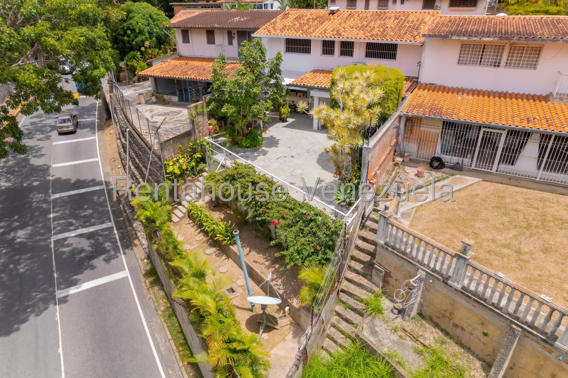 Casa en venta en Caracas (Santa Ines), foto 2 de 12