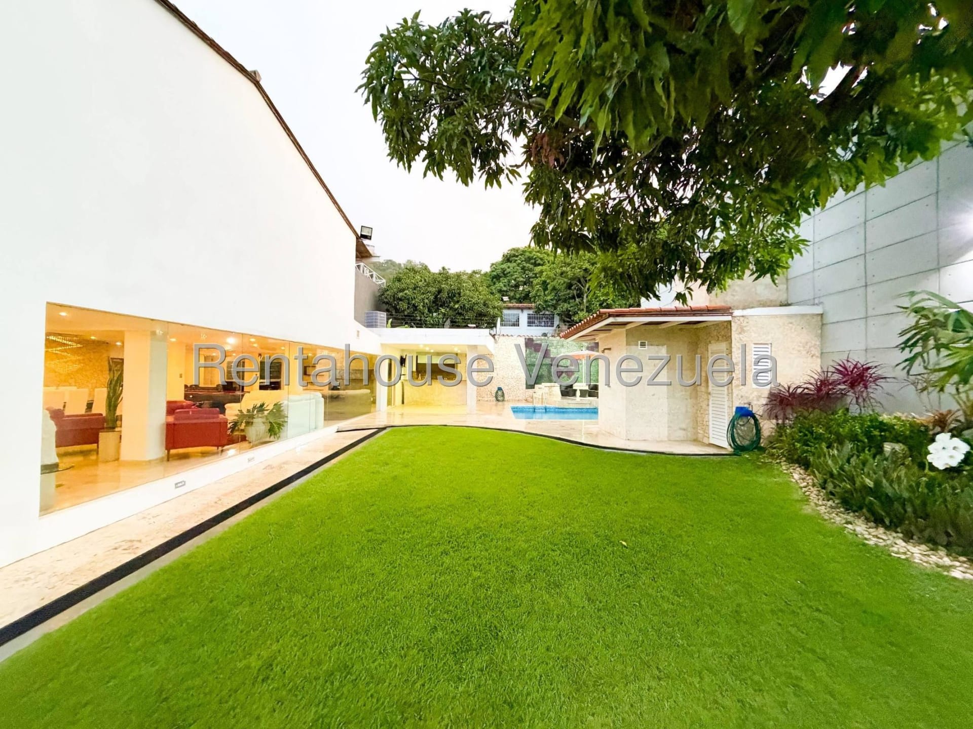 Casa en venta en Caracas (Santa Ines), foto 2 de 12