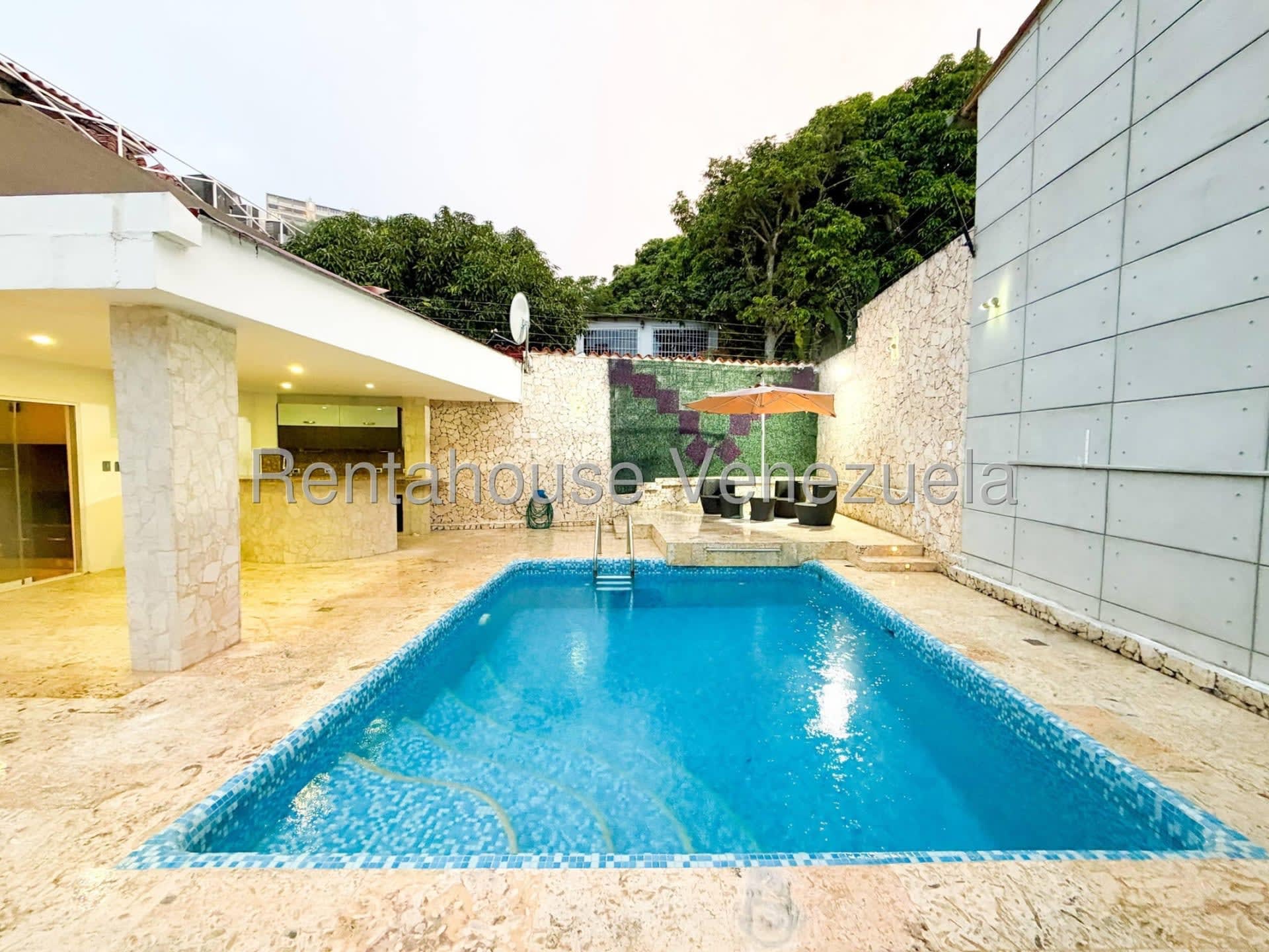Casa en venta en Caracas (Santa Ines), foto 3 de 12