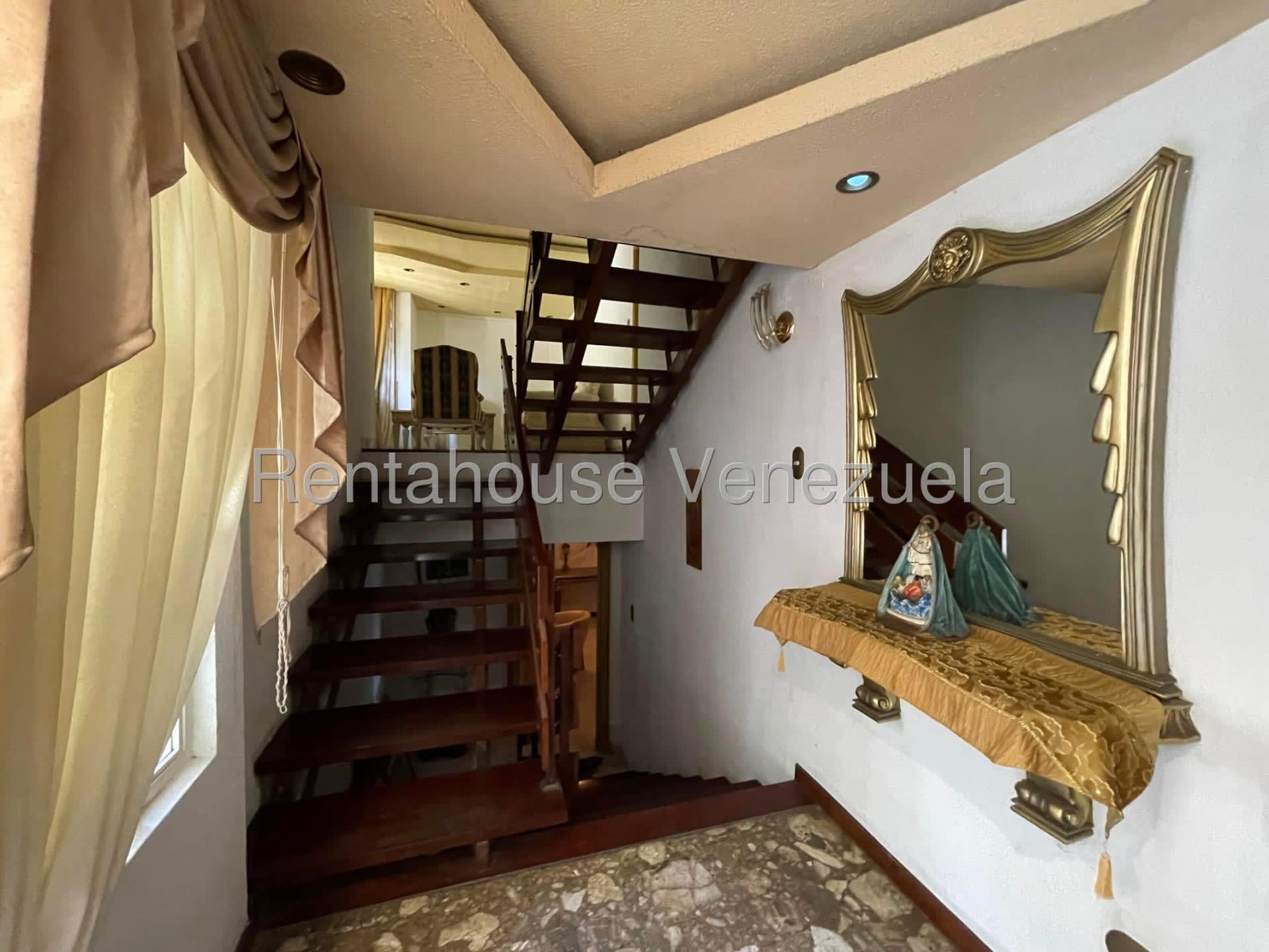 Casa en venta en Caracas (Los Naranjos del Cafetal), foto 4 de 12
