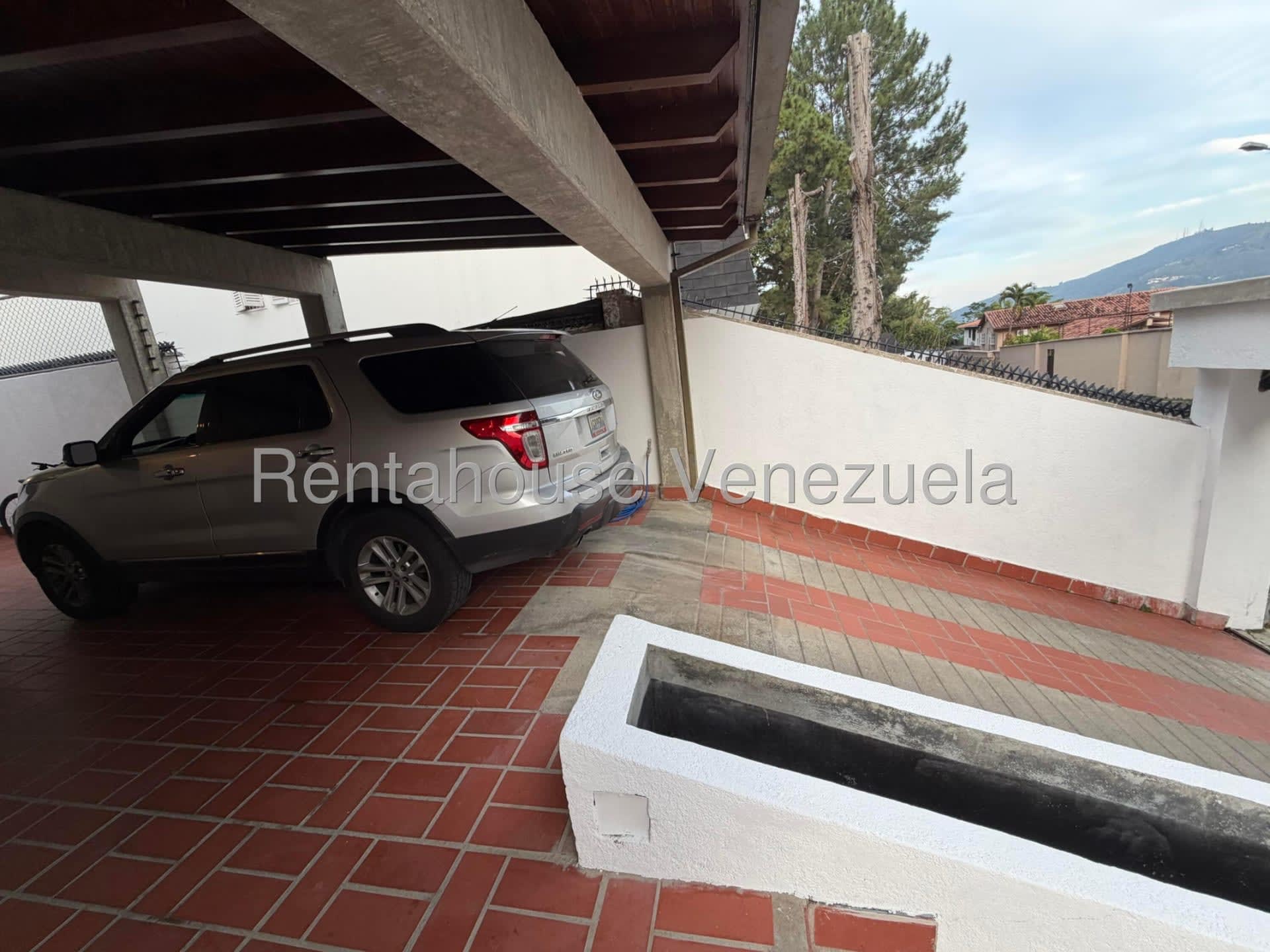 Casa en venta en Caracas (Lomas de Prados del Este), foto 5 de 12