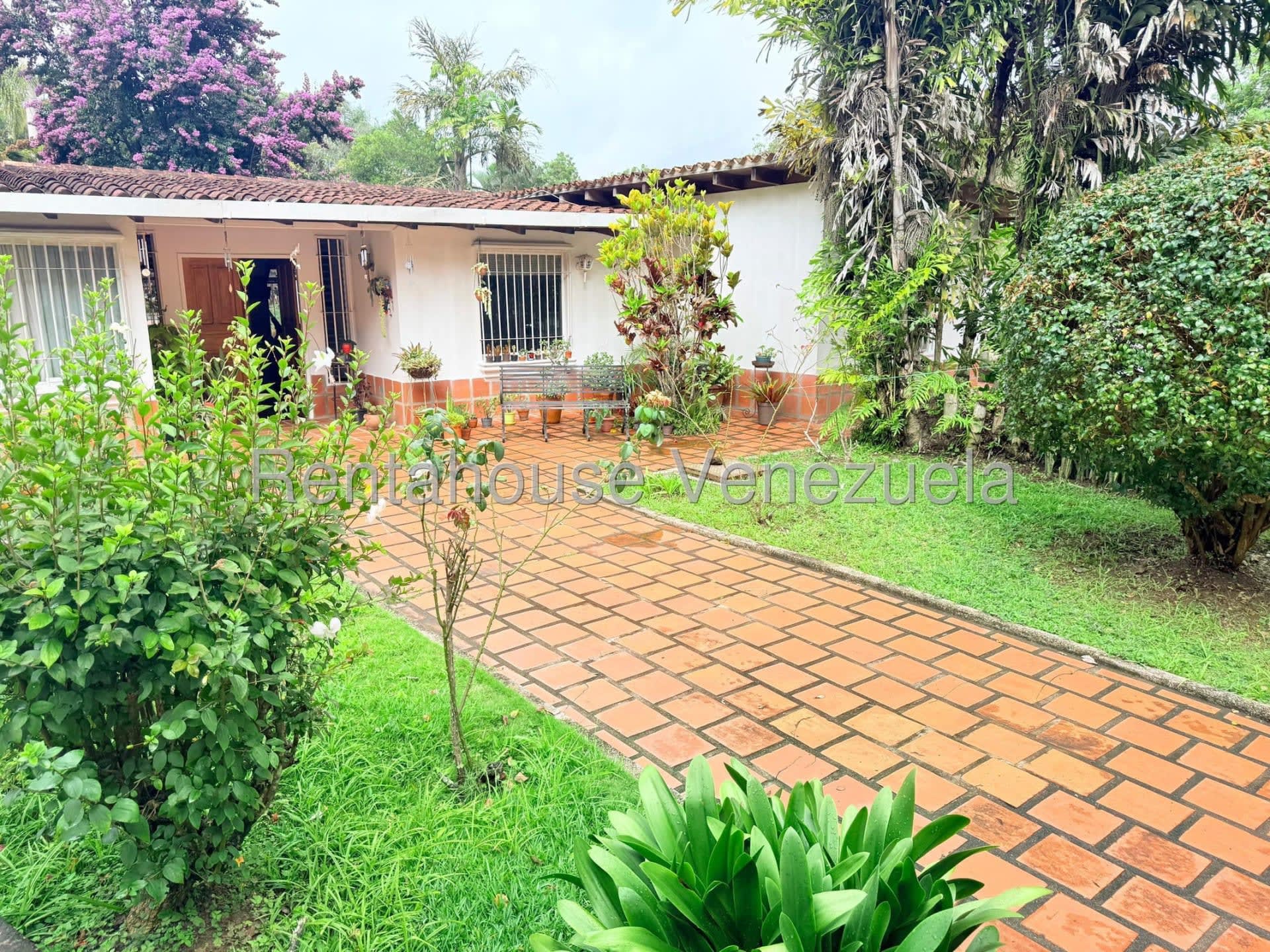 Casa en venta en Caracas (La Lagunita Country Club), foto 3 de 12