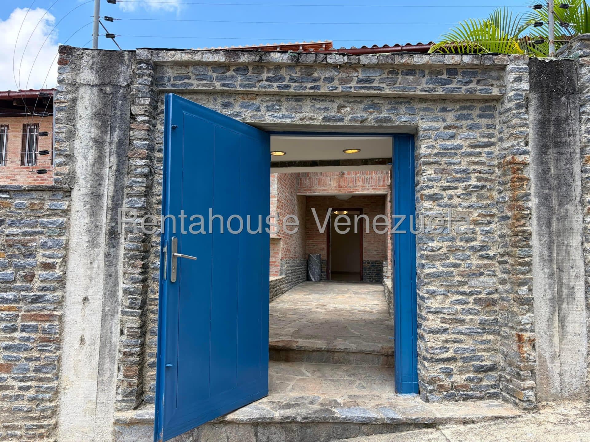 Casa en venta en Caracas (La Lagunita Country Club), foto 3 de 12