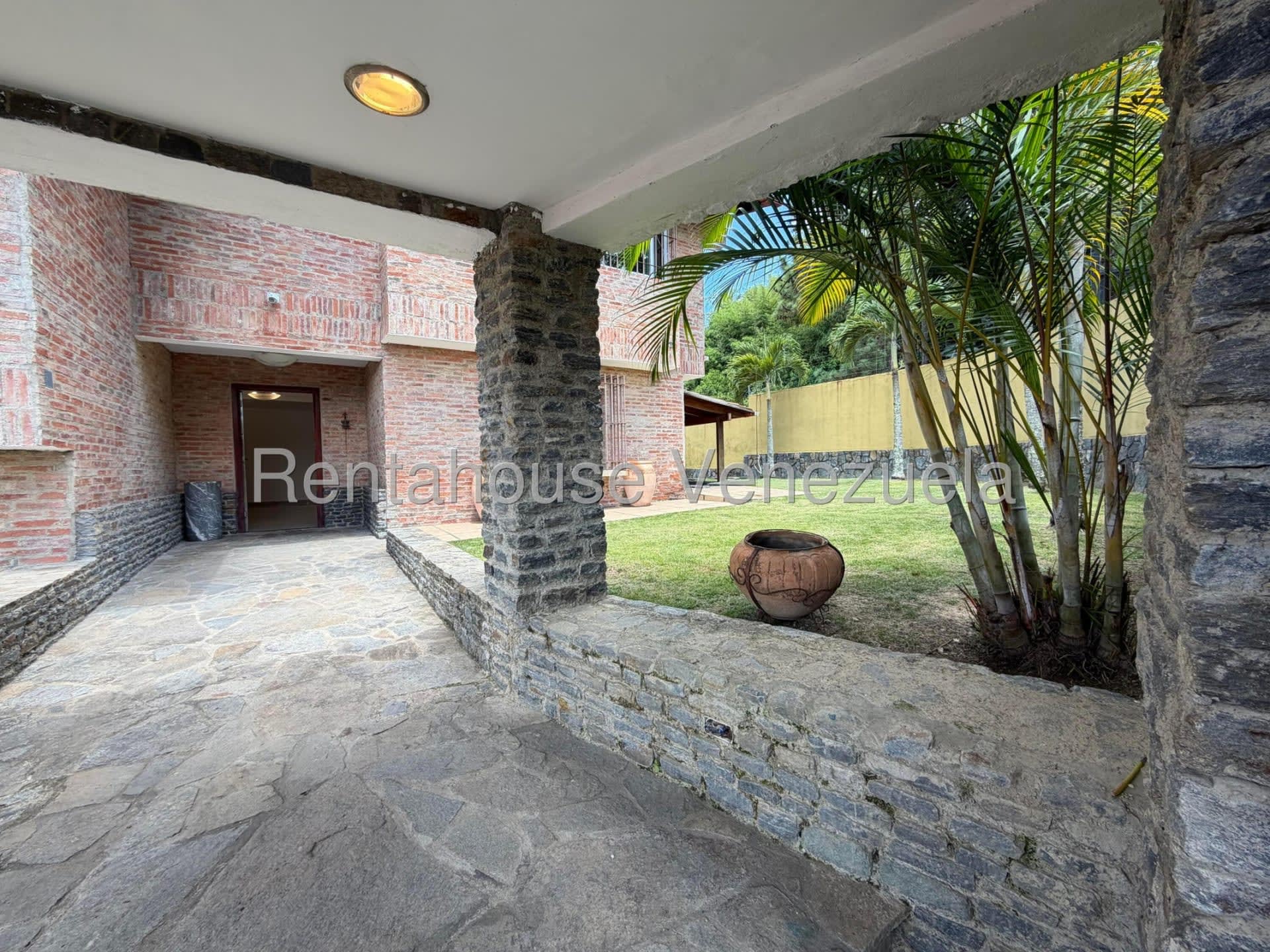 Casa en venta en Caracas (La Lagunita Country Club), foto 5 de 12