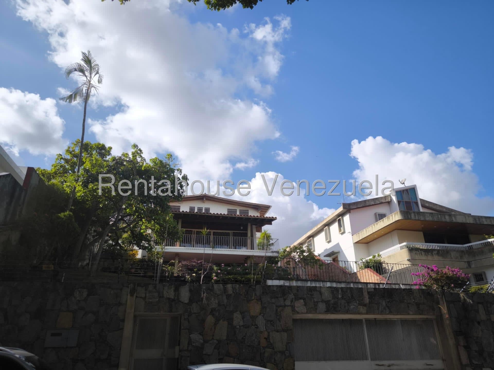 Casa en venta en Caracas (Cumbres de Curumo), foto 2 de 12